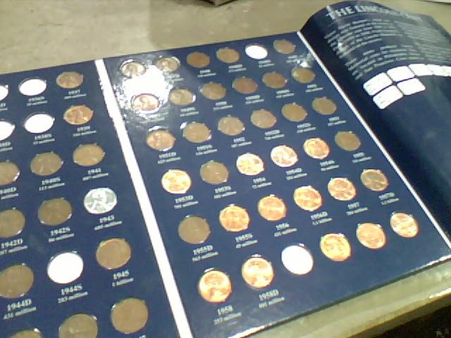 Lincoln Cents 1909-1958 Collector's Folder (Warman's Collector Coin Folders) customer photo 2