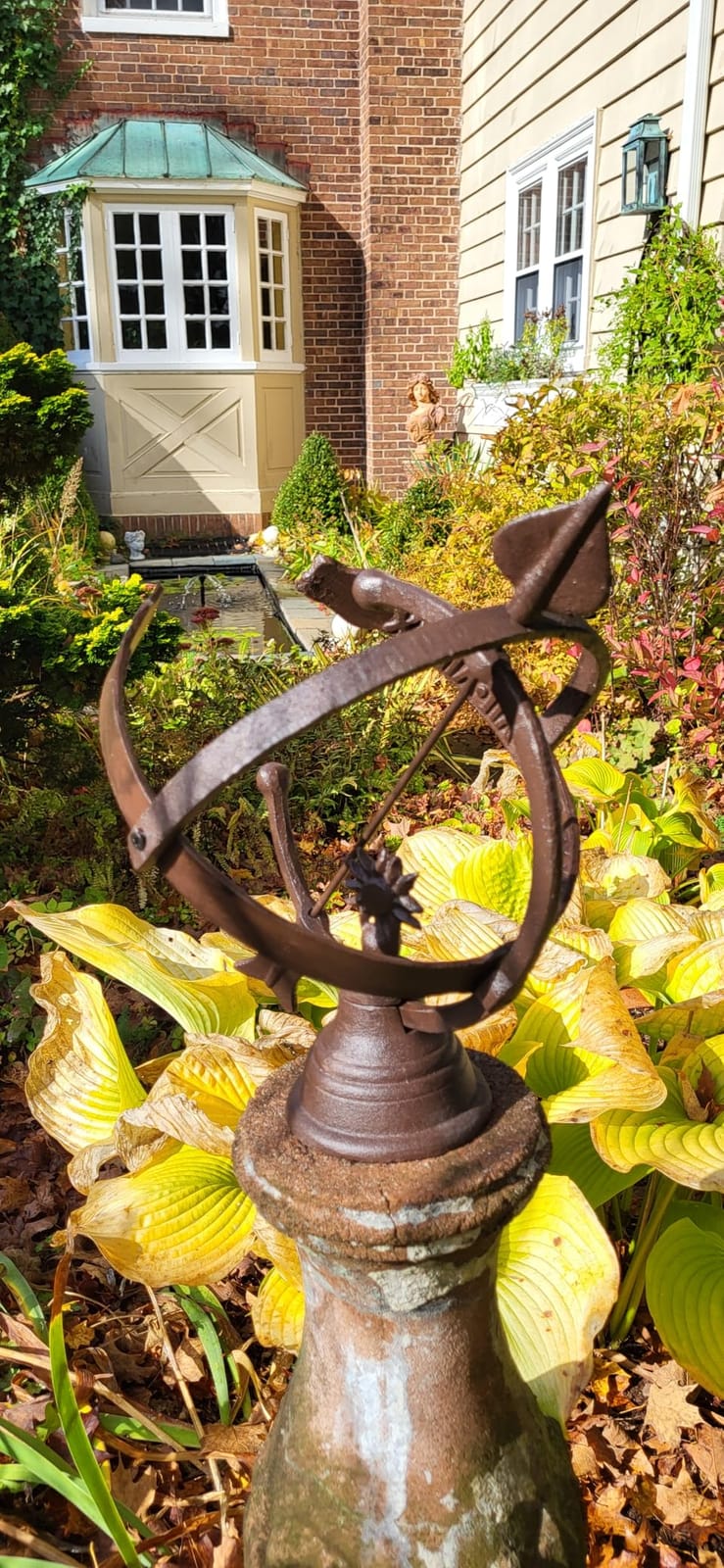 Esschert Design TH28 Cast Iron Sundial customer photo 1