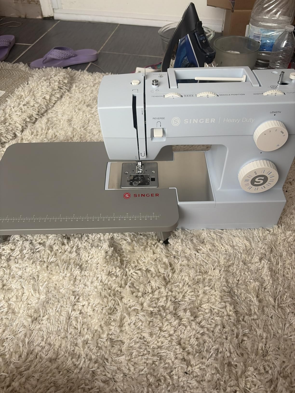SINGER® 4423 (Grey) High Speed Heavy Duty Sewing Machine with Accessory Kit | 23 stitches deliver 97 applications, 50% more power for denim and canvas, 1100 stitches/min, metal frame, 1-step buttonhole customer photo 1