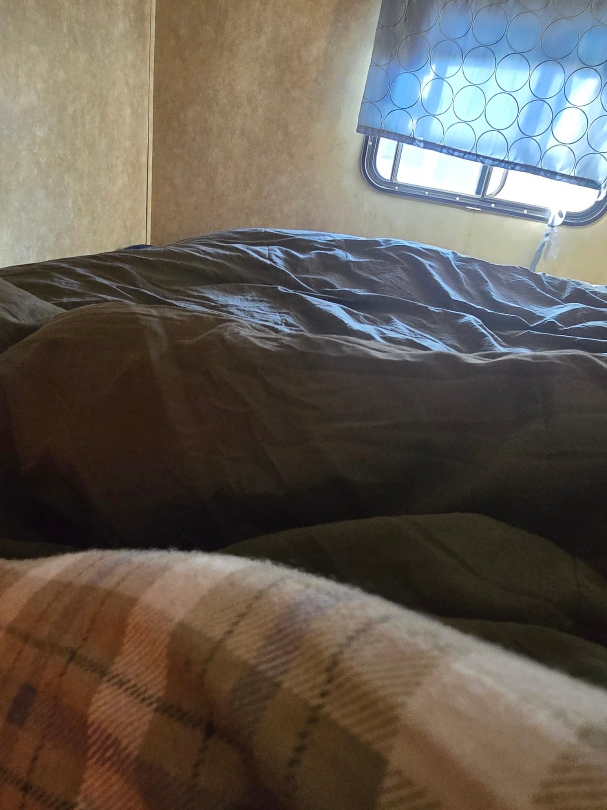 Coleman Heritage Big & Tall 10°F Flannel Sleeping Bag, XL Sleeping Bag Fits Adults up to 6ft 7in Tall, Machine Washable customer photo 1