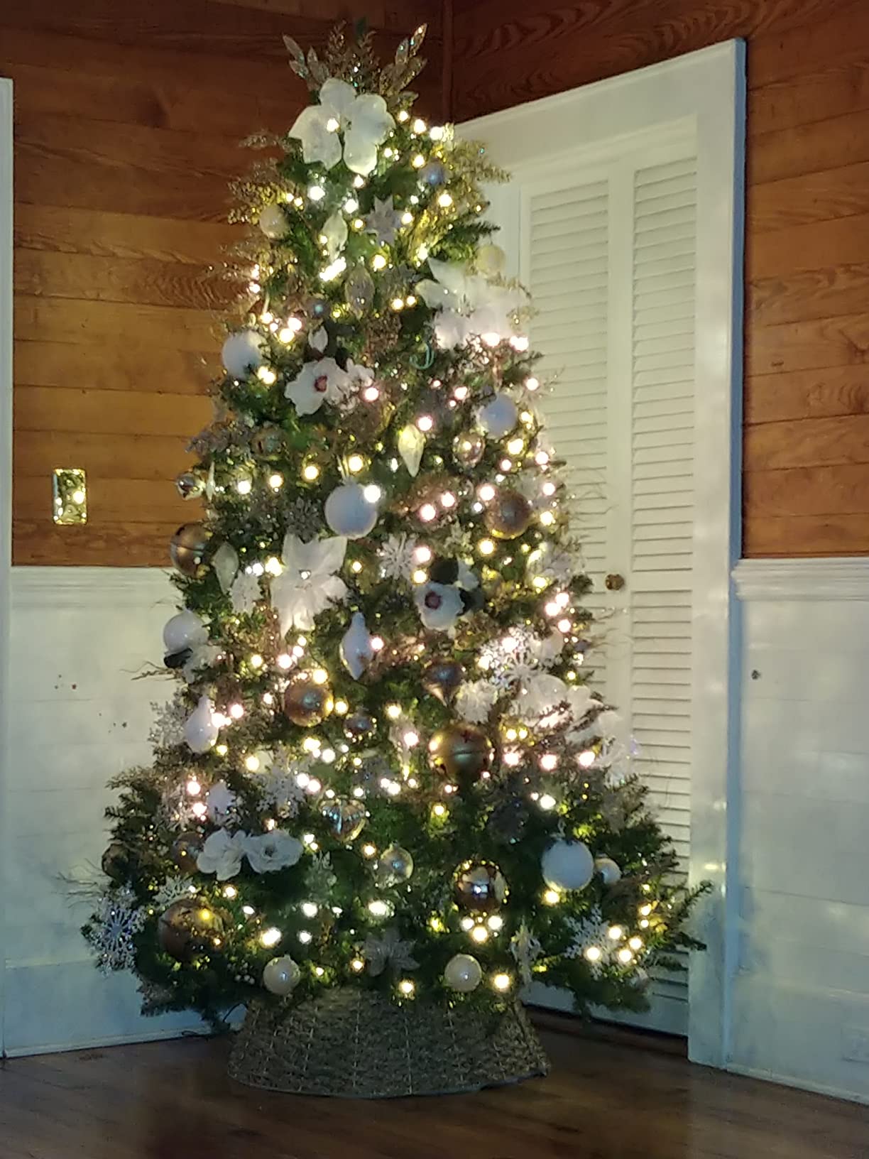 National Tree Company 6ft Unlit Dunhill Fir Artificial Full Christmas Tree customer photo 2