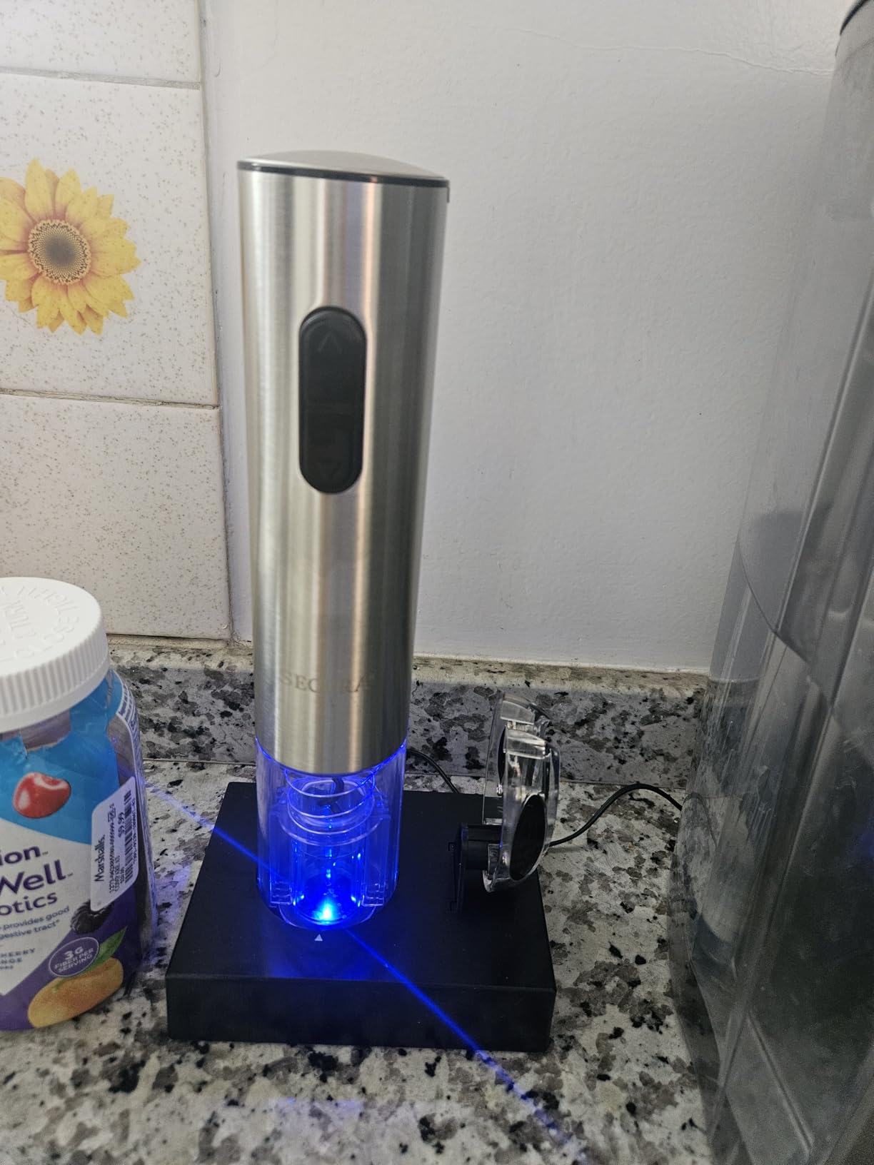 Secura Electric Wine Opener, Automatic Electric Wine Bottle Corkscrew Opener with Foil Cutter, Rechargeable (Stainless Steel) customer photo 2