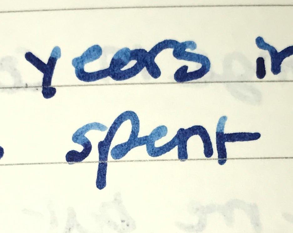 Moleskine Classic Notebook, Large, Ruled, Sapphire Blue, Hard Cover (5 x 8.25) customer photo 2