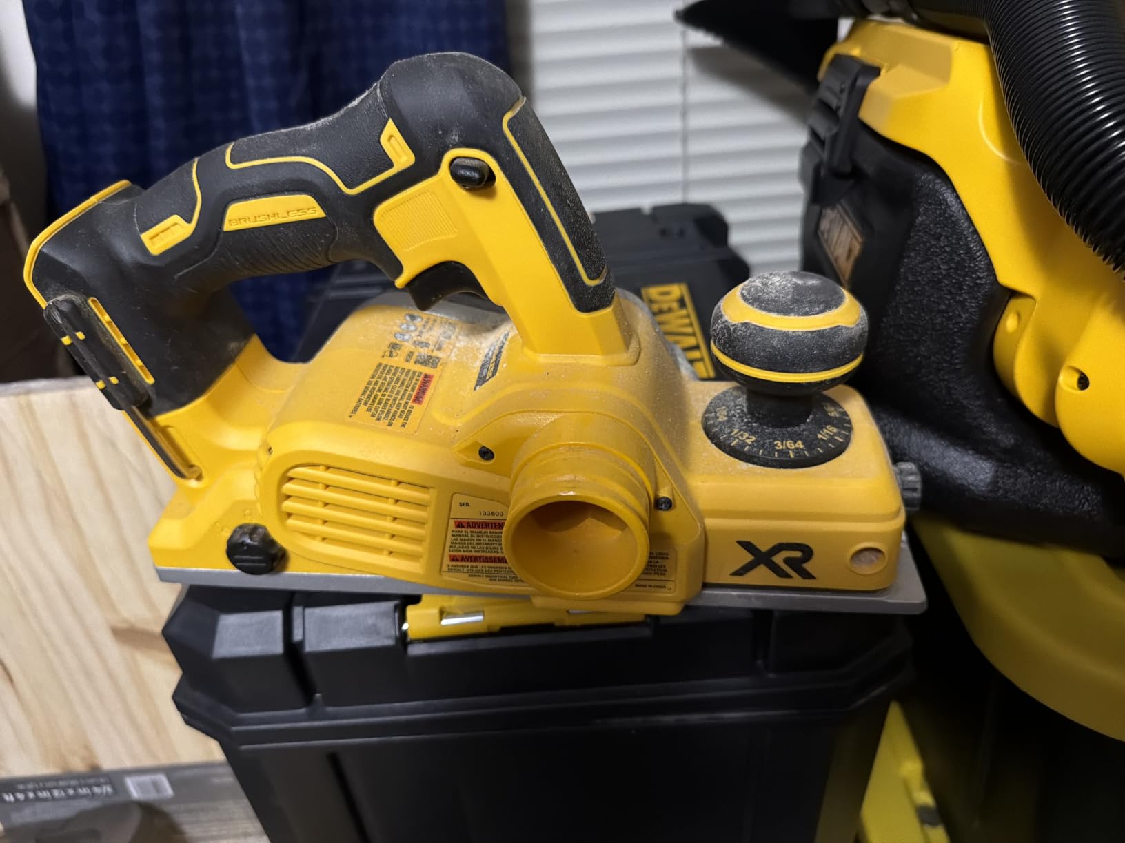 DEWALT 20V MAX Planer, 30,000 Cuts Per Minute, 2 mm Cut Depth, Brushless Motor, Bare Tool Only (DCP580B) customer photo 1