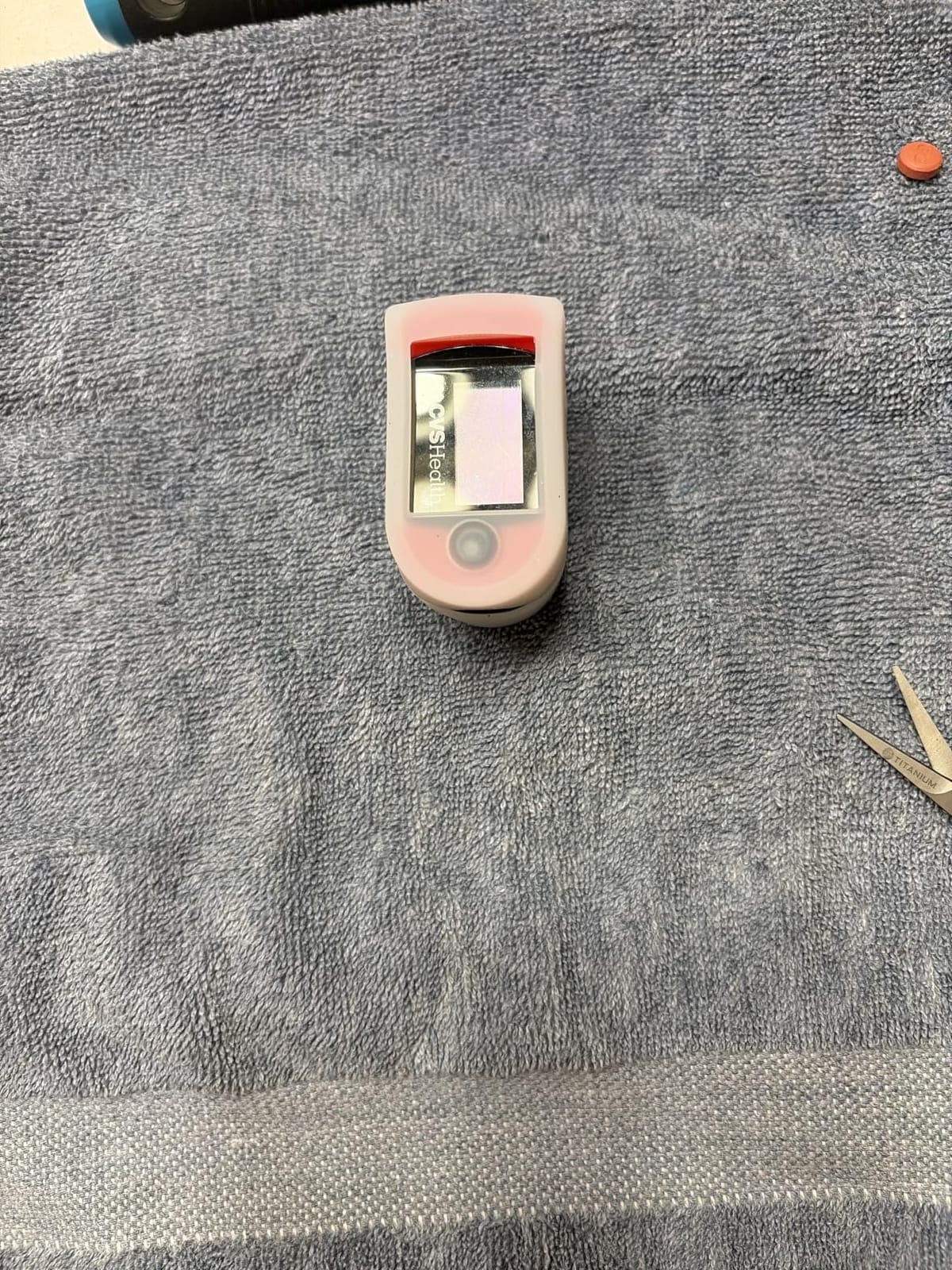 Zacurate Pro Series 500DL Fingertip Pulse Oximeter Blood Oxygen Saturation Monitor with Silicone Cover, Batteries and Lanyard (Mystic Purple) customer photo 2