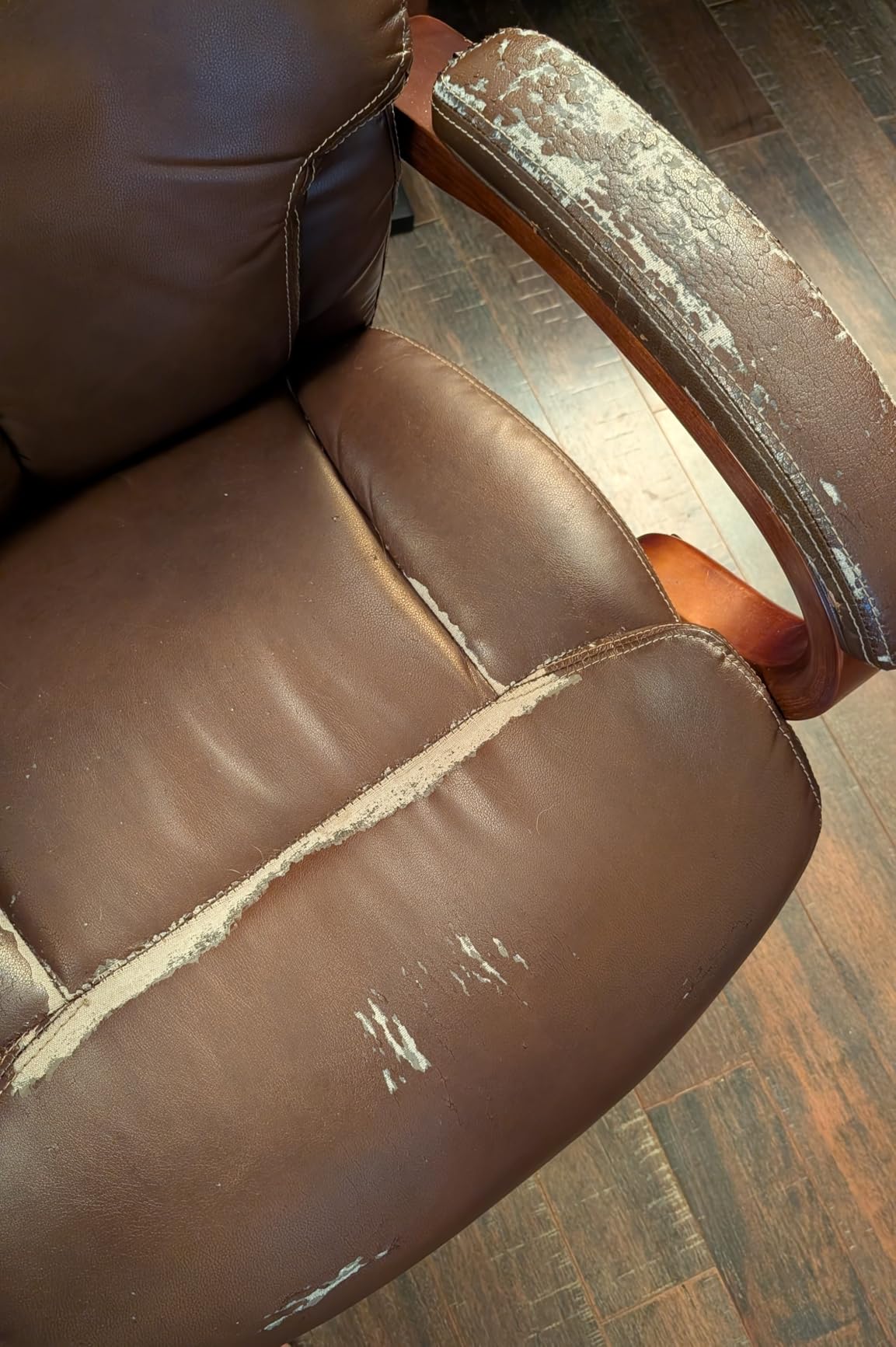 La-Z-Boy Bradley Bonded Leather Executive Chair (Roasted Chestnut) customer photo 1