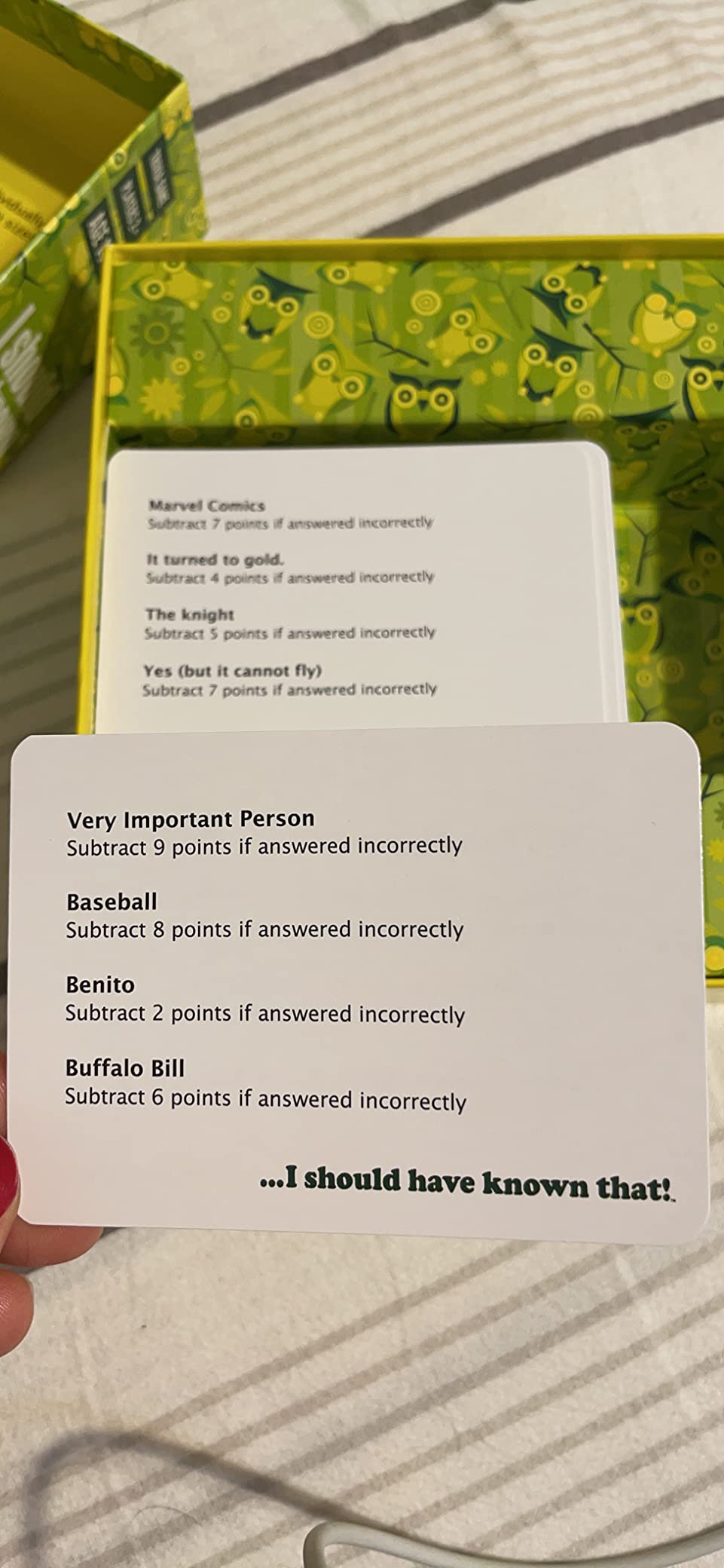 I Should Have Known That! - A Trivia Game About Things You Oughta Know, Green customer photo 1