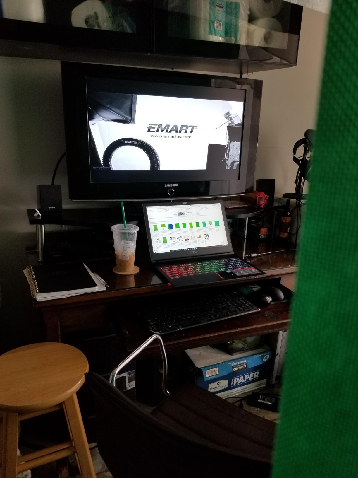 EMART 58x74in Collapsible Chroma Key Green Screen Panel with Stand customer photo 2