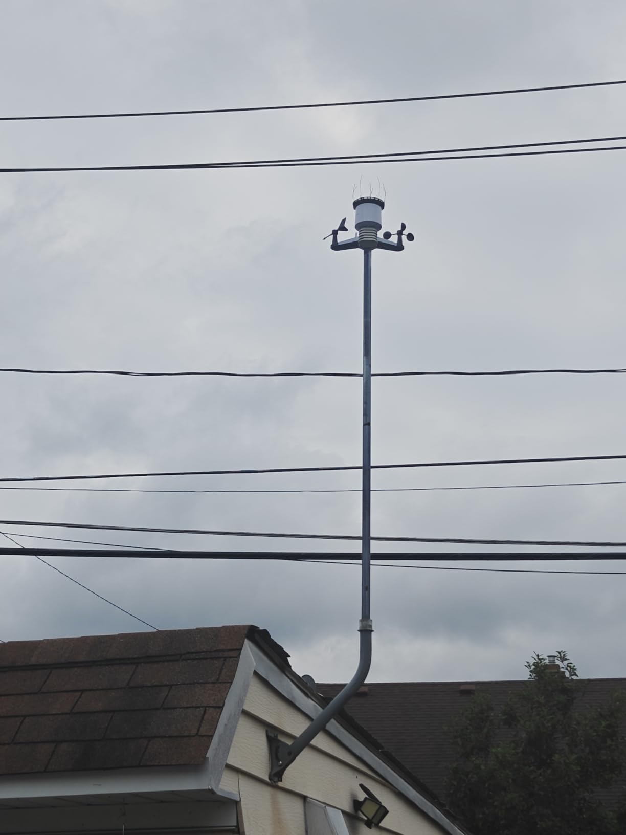 Ambient Weather WS-2000 Smart Weather Station | With Wi-Fi Remote Monitoring and Alerts customer photo 2