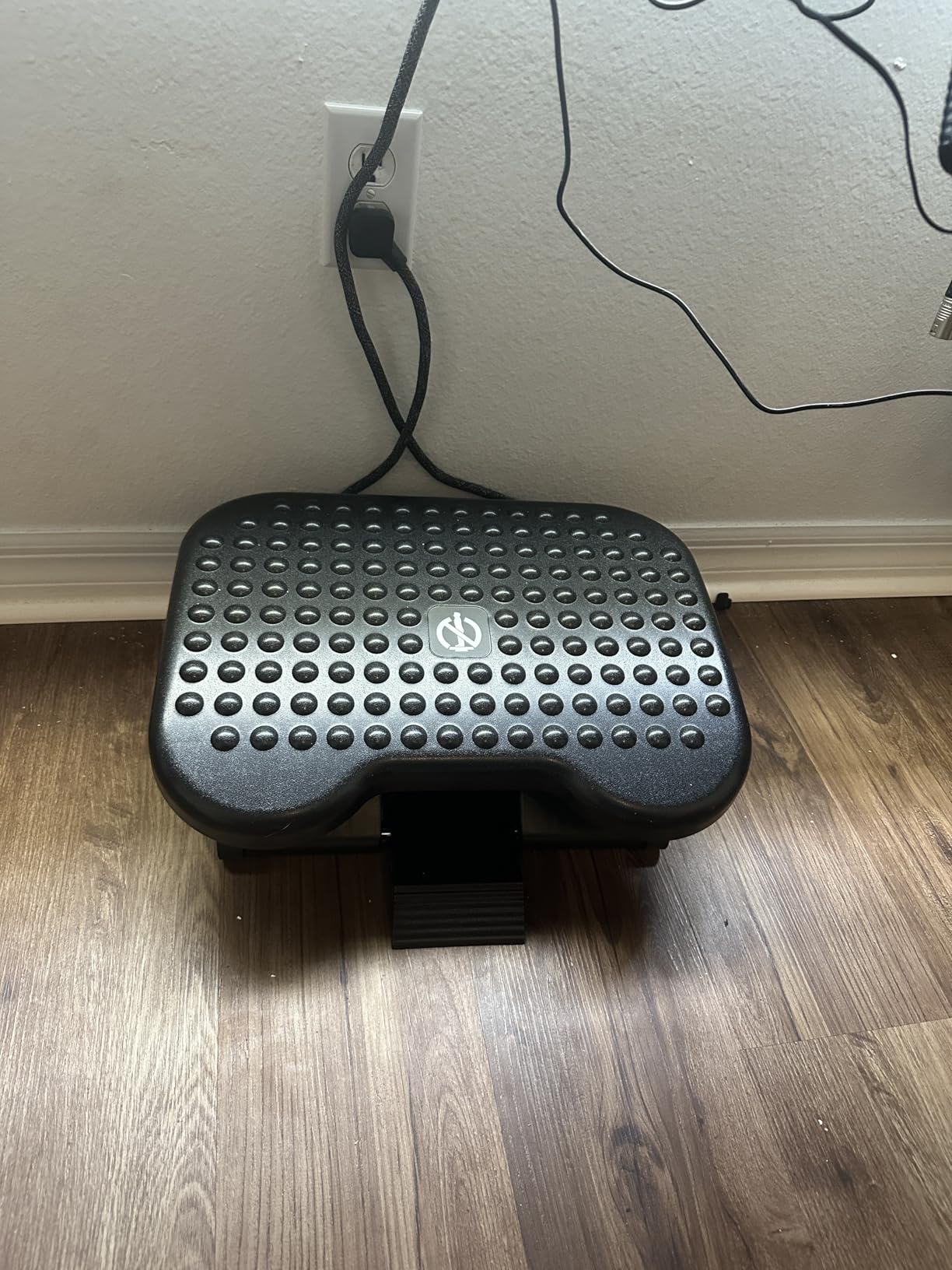 HUANUO Adjustable Foot Rest for Under Desk with Massage Surface and Tilt - 3 height positions, large non-skid platform, pre-assembled foot stool for work, study and home office, ergonomic leg support customer photo 1