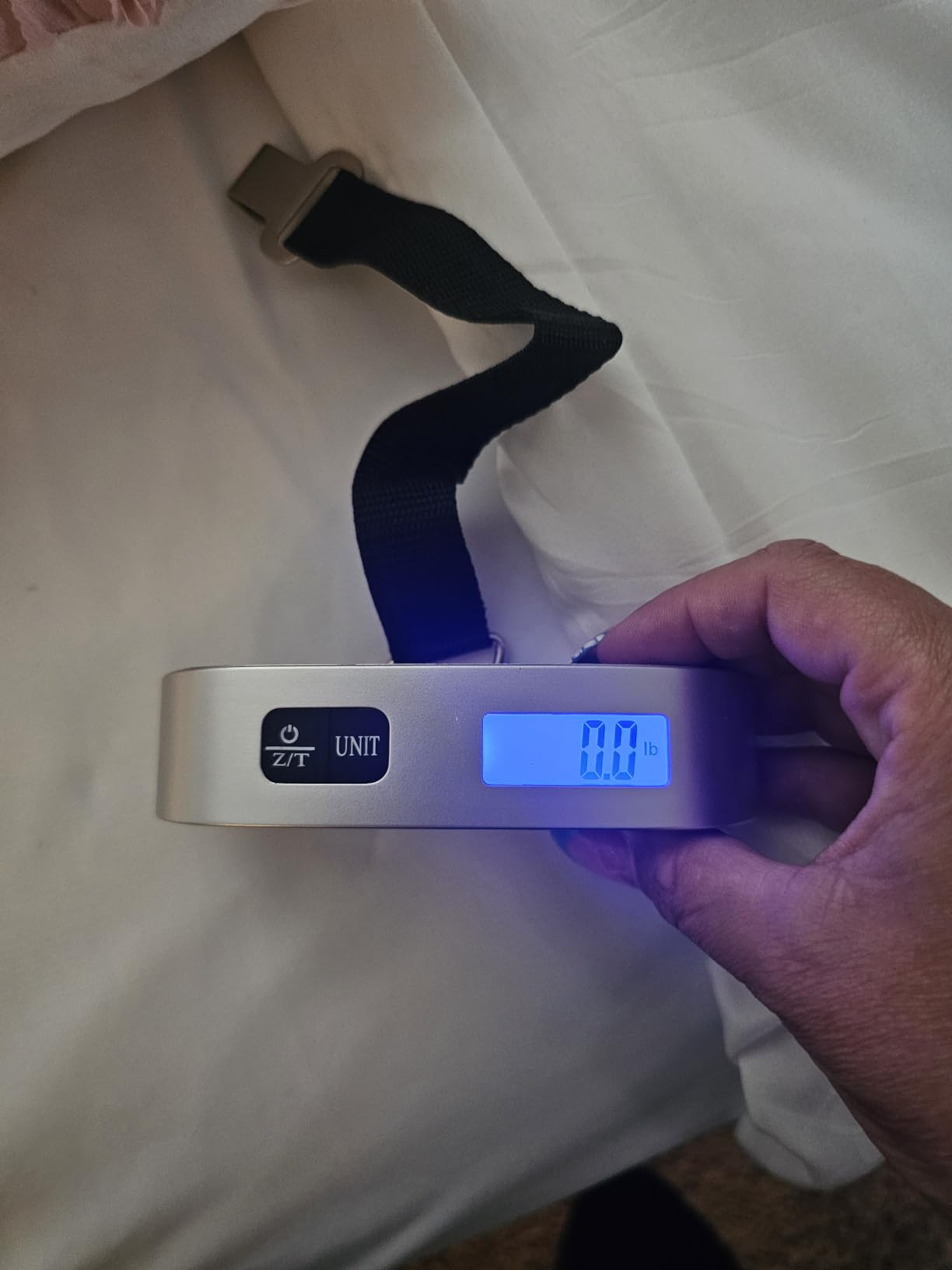travel inspira Luggage Scale, Portable Digital Hanging Baggage Scale for Travel, Suitcase Weight Scale with Rubber Paint, 110 Pounds, Battery Included customer photo 1