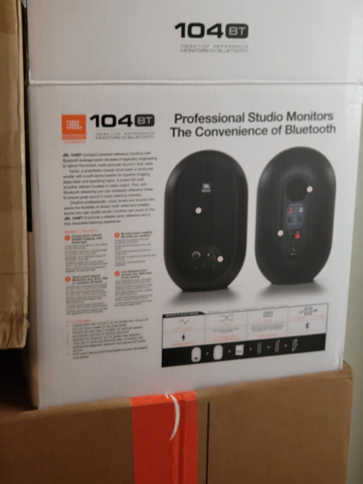 JBL Professional 1 Series 104-BT Compact Desktop Reference Monitors with Bluetooth, Black, Sold as Pair, 4.5-inch Speaker | Bluetooth, Sold as Pair, 4.5-inch Speaker customer photo 2