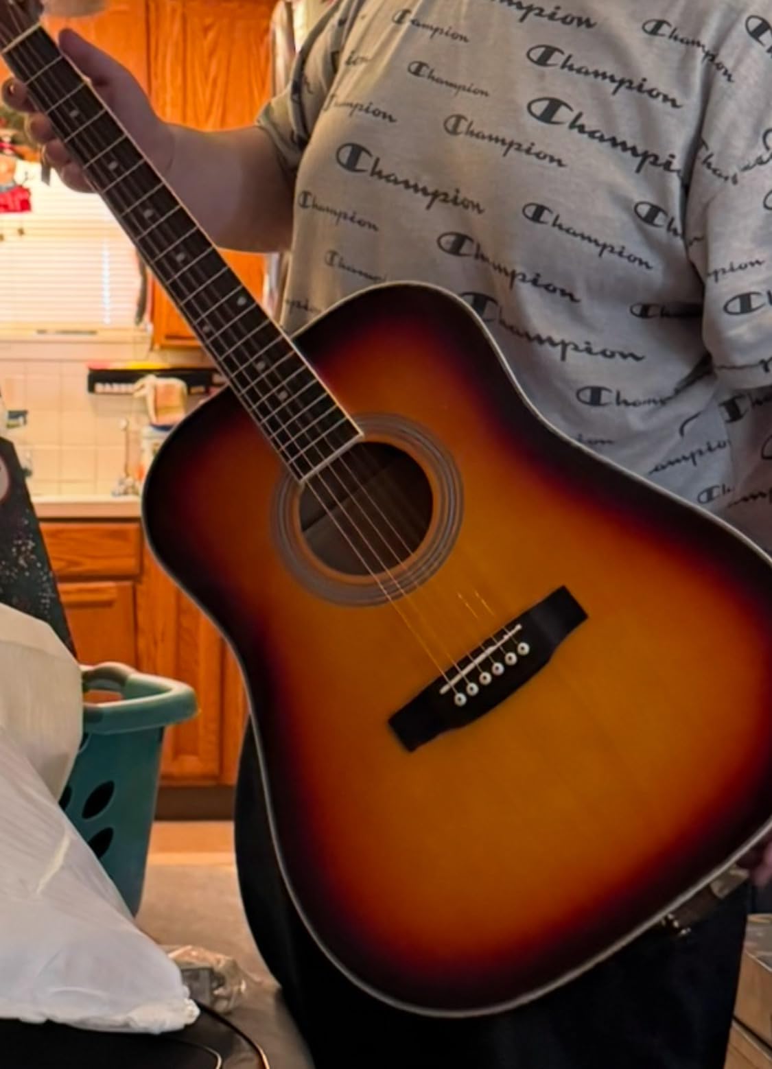 Best Choice Products 41in Full Size Beginner All Wood Acoustic Guitar Starter Set w/Gig Bag, Strap, Capo, Strings, Picks - Sunburst customer photo 2