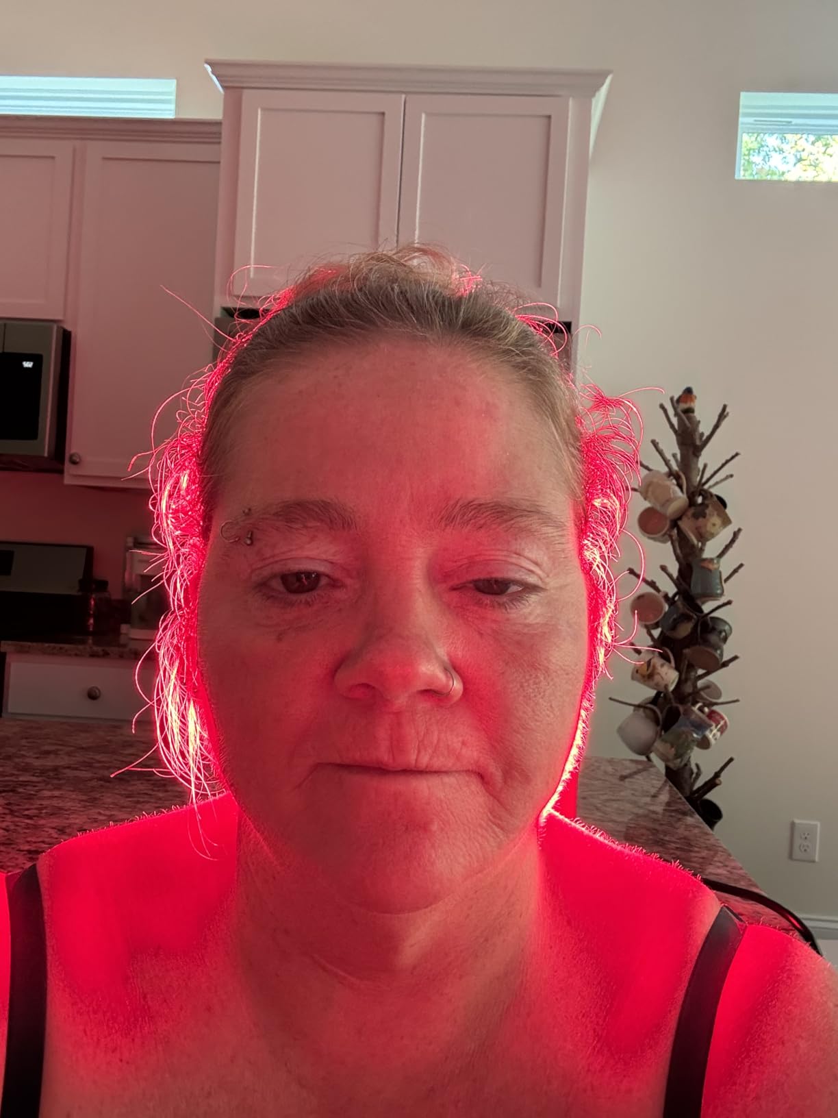 Hooga HG1500 Full Body Red Light Therapy Panel, 300 LEDs, 660nm Red & 850nm Near-Infrared Light, Built-in Timer, Door Hanging Kit customer photo 1