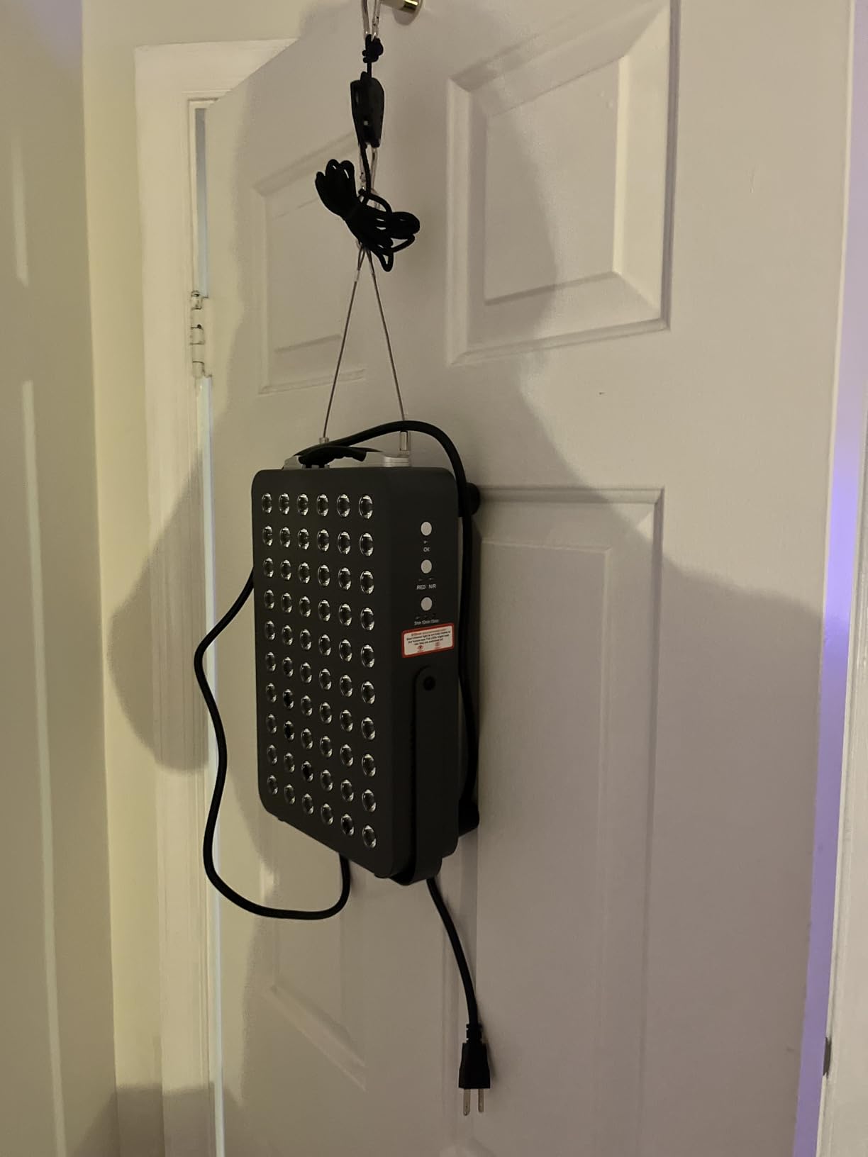Hooga HG1500 Full Body Red Light Therapy Panel, 300 LEDs, 660nm Red & 850nm Near-Infrared Light, Built-in Timer, Door Hanging Kit customer photo 2