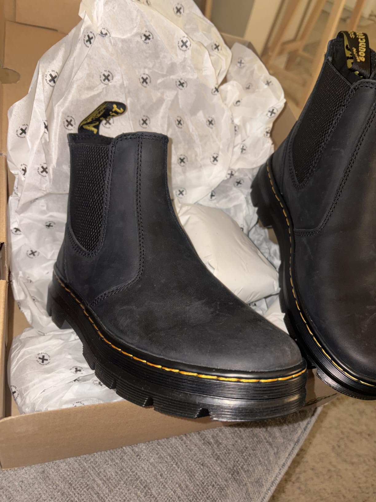 Dr. Martens unisex-adult Embury Leather Chelsea Boot customer photo 2