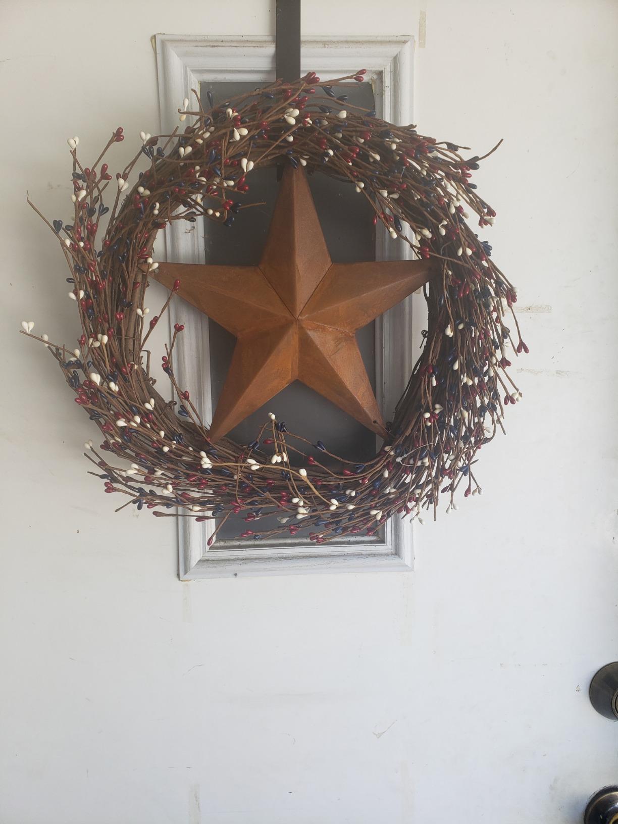NeoL'artes 22 inch American Patriotic Wreath with Red White and Blue Pip Berries and Barn Star, 4th of July Decor Wreath for Front Door customer photo 1