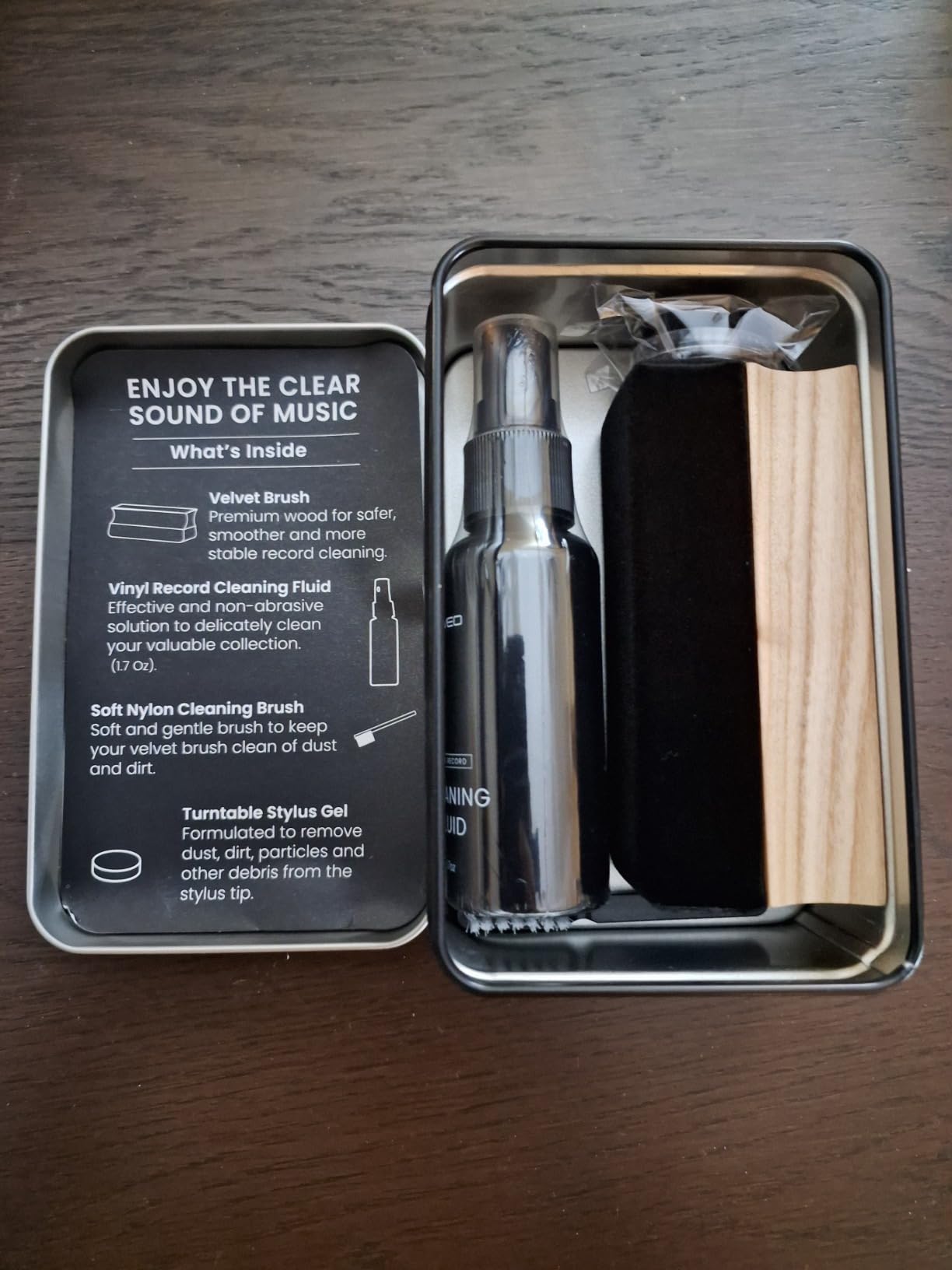 EVEO Vinyl Record Cleaning Kit - 4-in-1 Premium Vinyl Record Cleaner & Vinyl Cleaning Kit with Velvet Brush, Vinyl Cleaner Liquid, Duster & Turntable Stylus Gel customer photo 1