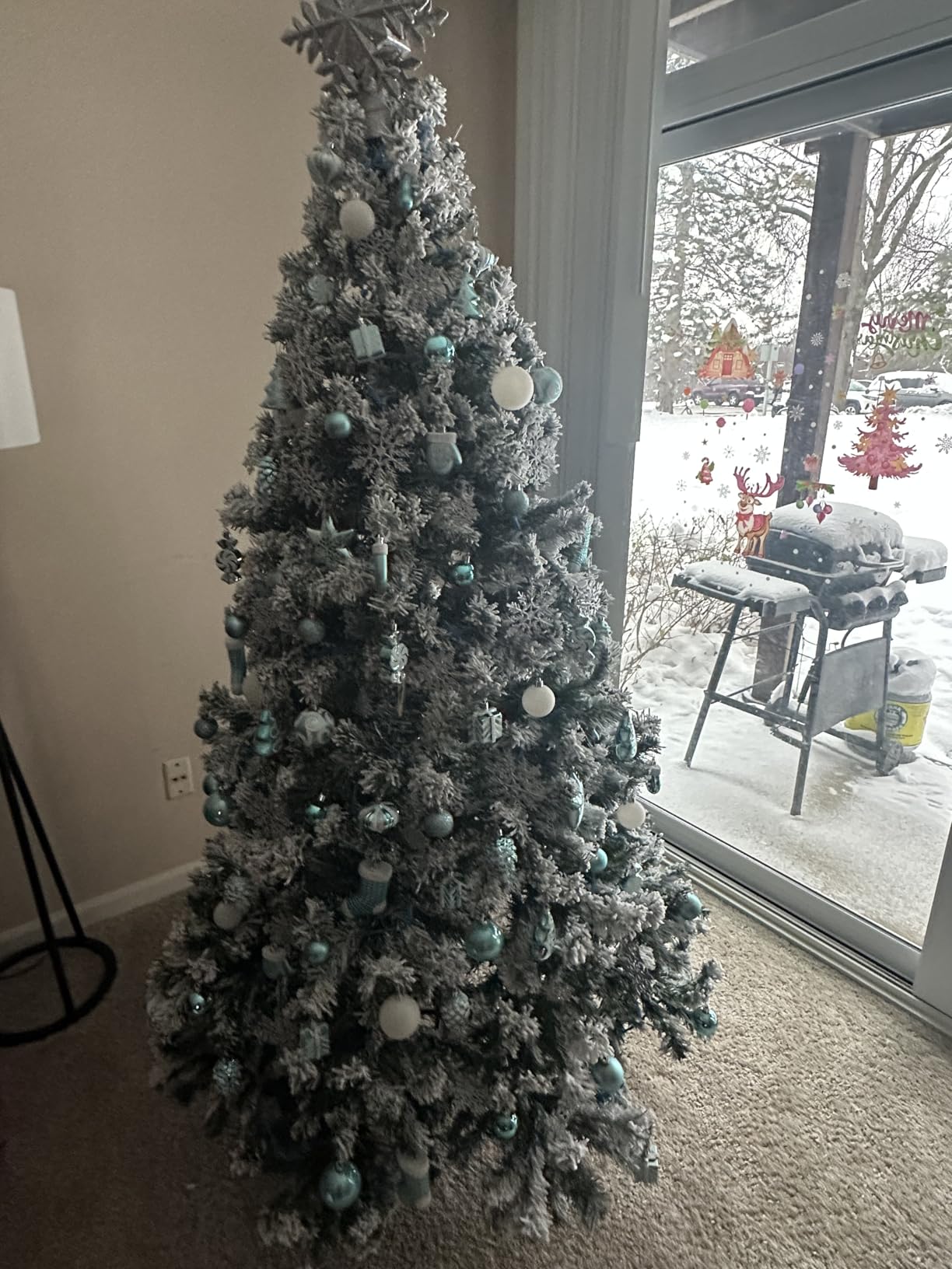 Yaheetech 6ft Pre-Lit Snow Flocked Artificial Christmas Tree, 250 Lights | 820 PVC Branch Tips, Full Snowy Realism, Pre-Strung Warm White Lights, Foldable Steel Stand Included. Green & White. customer photo 1