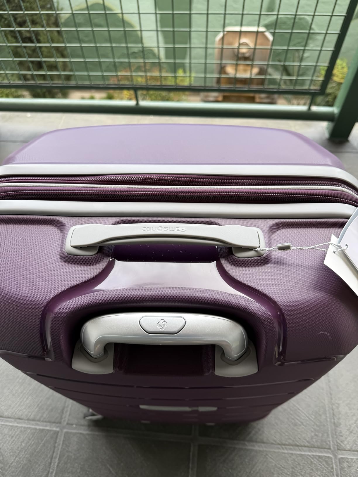 Samsonite Freeform 2-Piece Luggage Set - Carry-On & Large Checked with Dual Spinner Wheels, TSA Lock customer photo 1