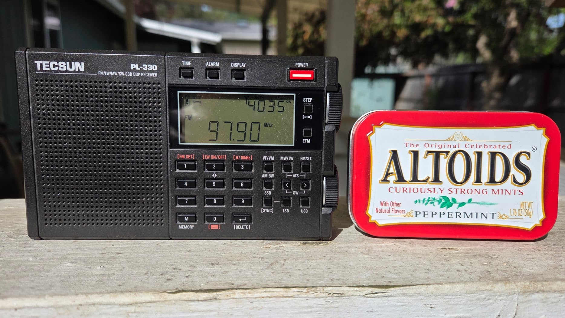 Tecsun Digital PL330 AM/FM/LW/SW Worldband Radio with Single Side Band Receiver customer photo 2