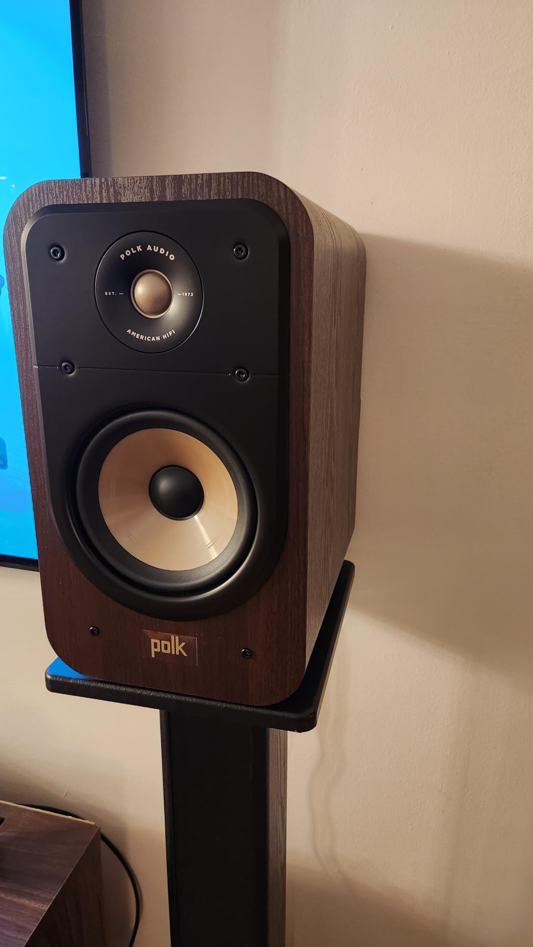 Polk Audio Signature Elite ES20 Bookshelf Speakers - Pair (Walnut) customer photo 2