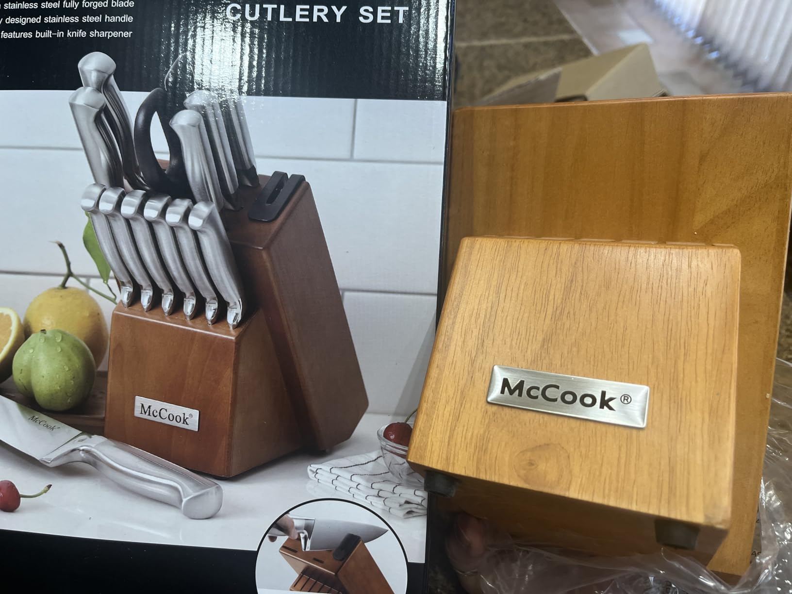 McCook Knife Sets,German Stainless Steel Knife Block Sets with Built-in Sharpener, 15 Piece Chef Knife and More, Razor Sharp, Restaurant Grade, Anti-Rust, Elegant Box for Gift customer photo 1