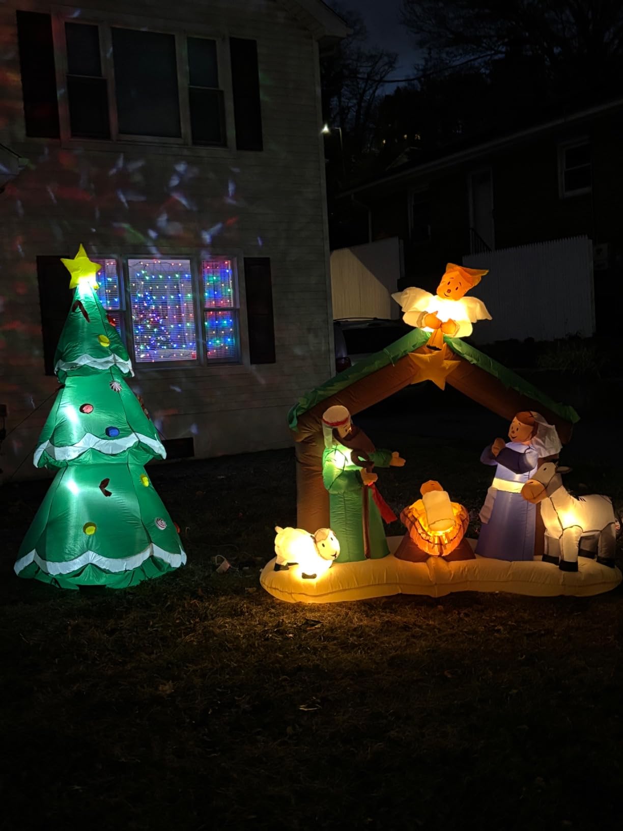 7 FT Tall Christmas Inflatables Tree Decorations Outdoor, Blow up Christmas Tree Yard Decor with LED Lights Star Treetop & Colorful Candy for Xmas Holiday Party Indoor Garden Patio Display Hall Lawn customer photo 1