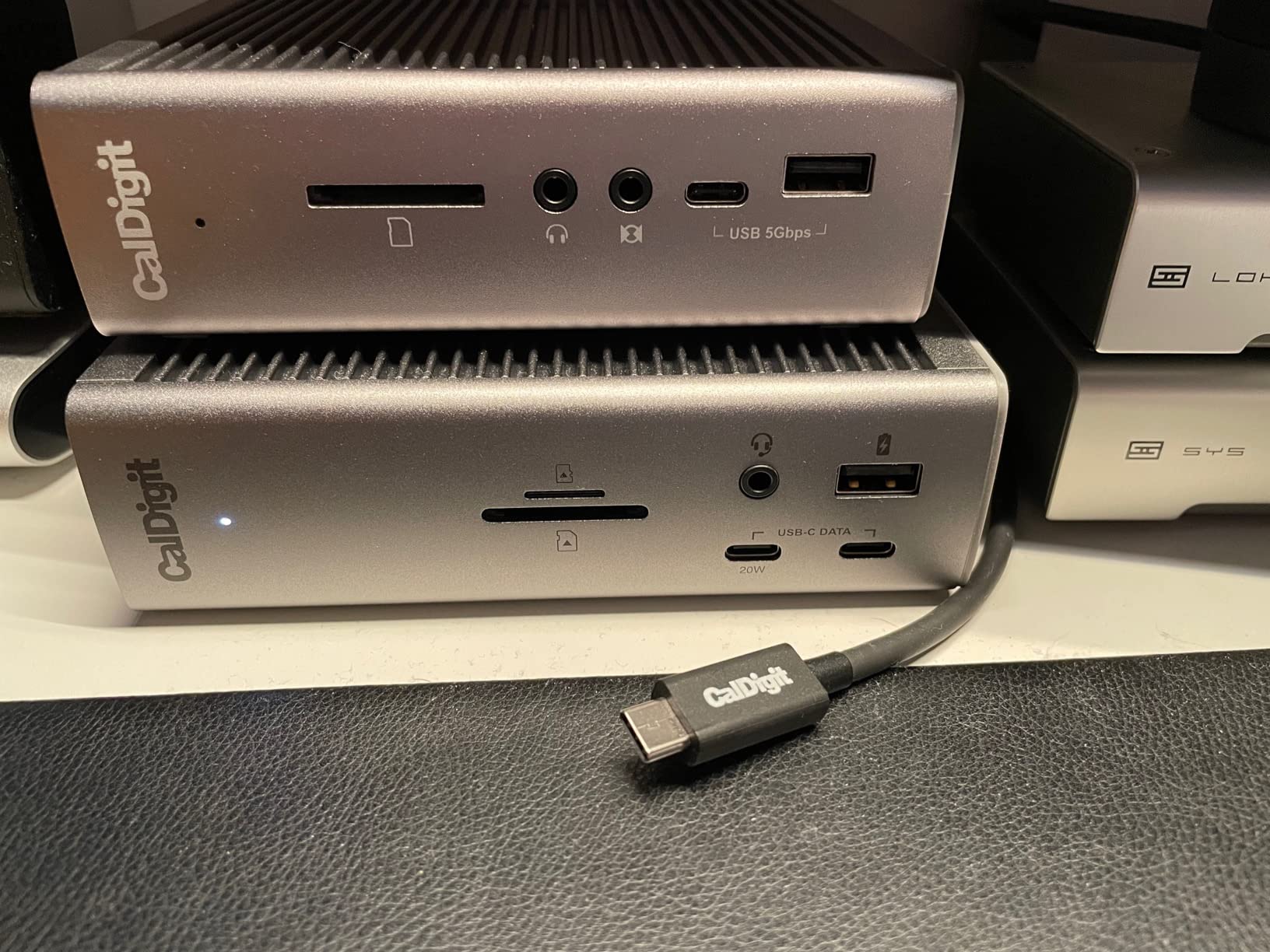CalDigit TS4 18 Port Thunderbolt 4 Dock, 98W Charging, 3X TBT4 (40Gb/s), 3X USB-C + 5X USB-A (10Gb/s), 2.5GbE LAN, 8K@30Hz or 2X 6K@60Hz Displays, Mac/Windows/Chrome, Space Gray customer photo 1