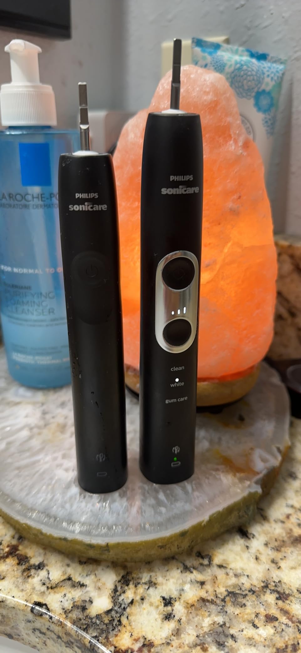 Philips Sonicare 4100 Rechargeable Electric Toothbrush, 1 Brush Head, Black customer photo 2