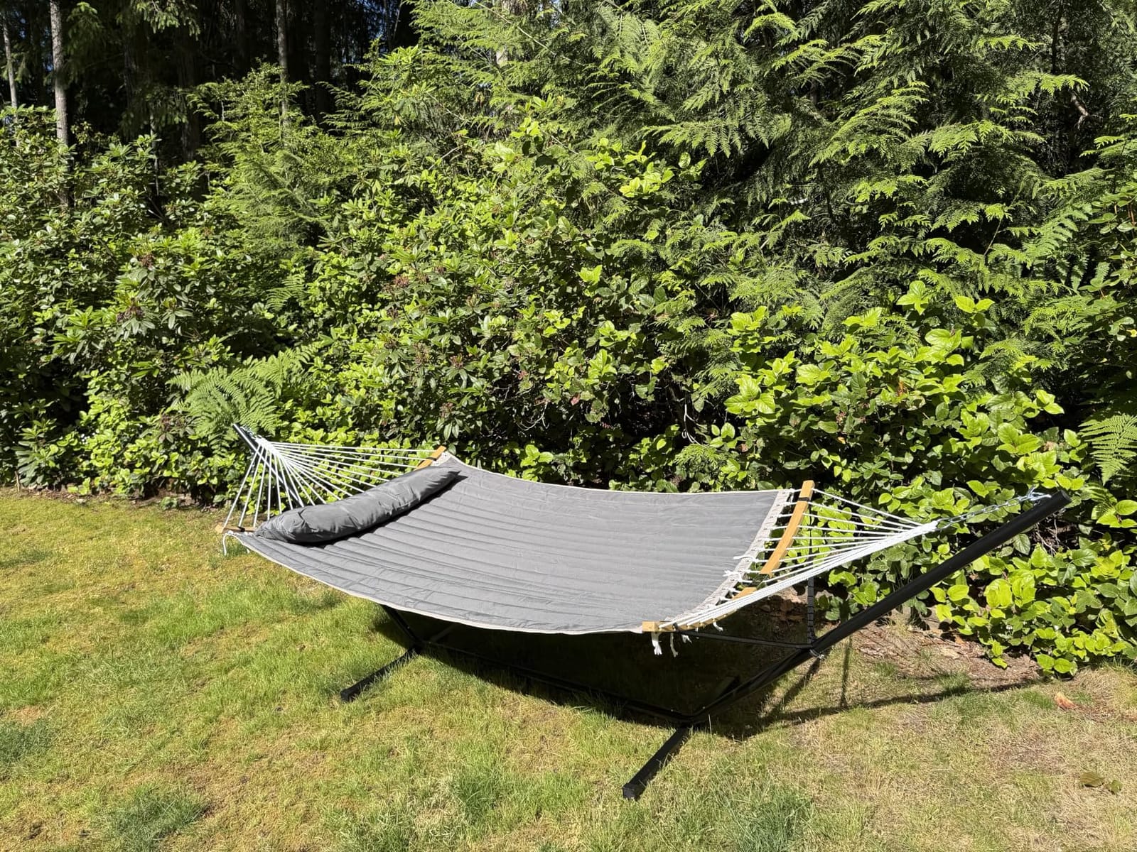SUNCREAT Portable Outdoor Hammock with Stand, Heavy Duty Hammock with Carrying Bag, Soft Pillow, Balance Ropes, Dark Blue customer photo 2