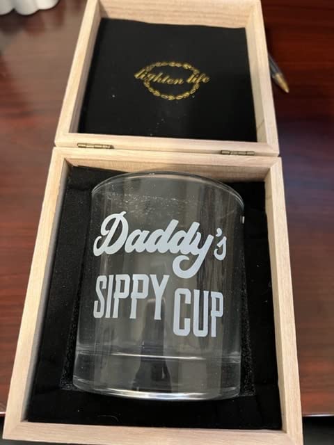 LIGHTEN LIFE Daddy's Sippy Cup Whiskey Glass 12 oz, Unique Dad Gift in Valued Wooden Box, Funny Gag Gift for New Dad, Father, Husband from Kids Wife for Father's Day, Birthday, Christmas customer photo 1