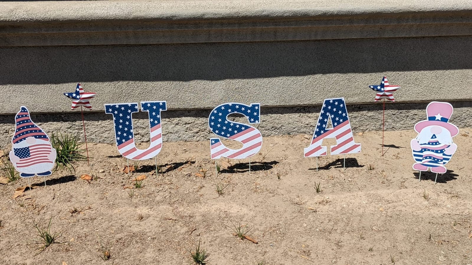 KatchOn American Flag Yard Signs with Stakes, Pack of 6 | 4th of July Decorations, Flag Day Decorations Outdoor, Patriotic Decoration customer photo 2