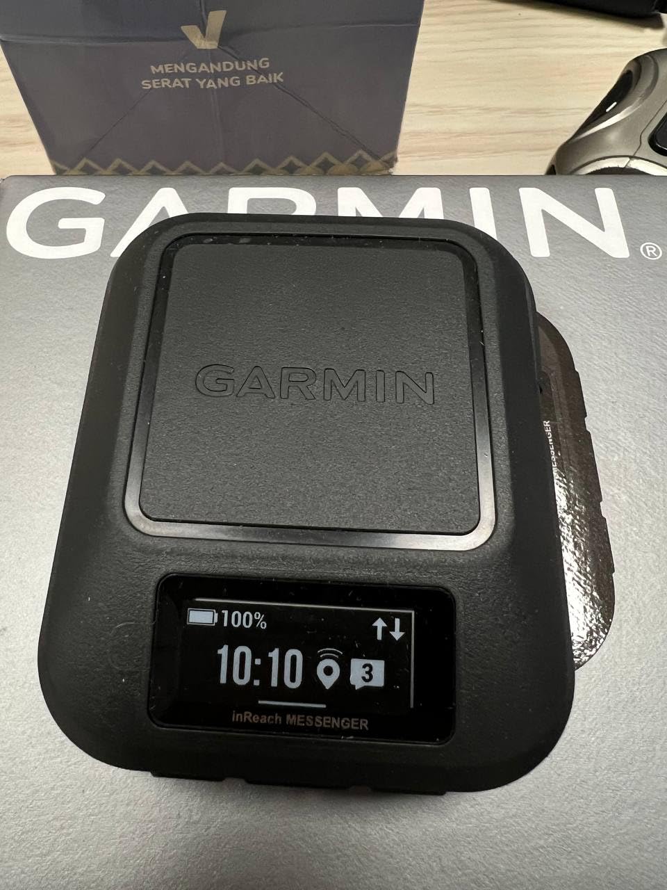 Garmin inReach Messenger Handheld Satellite Communicator, Global Two-Way Messaging customer photo 1
