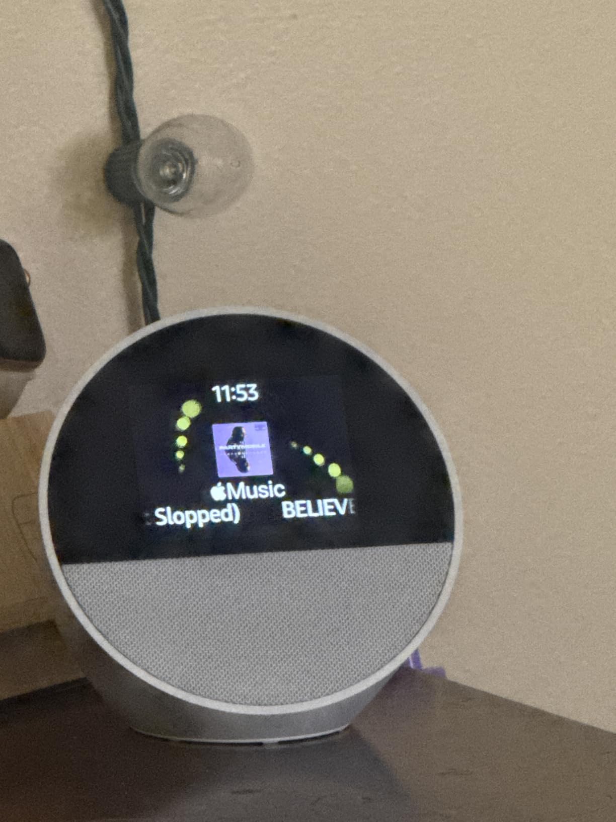 Amazon Echo Spot (newest model), Great for nightstands, offices and kitchens, Smart alarm clock, Designed for Alexa+, Glacier White customer photo 2