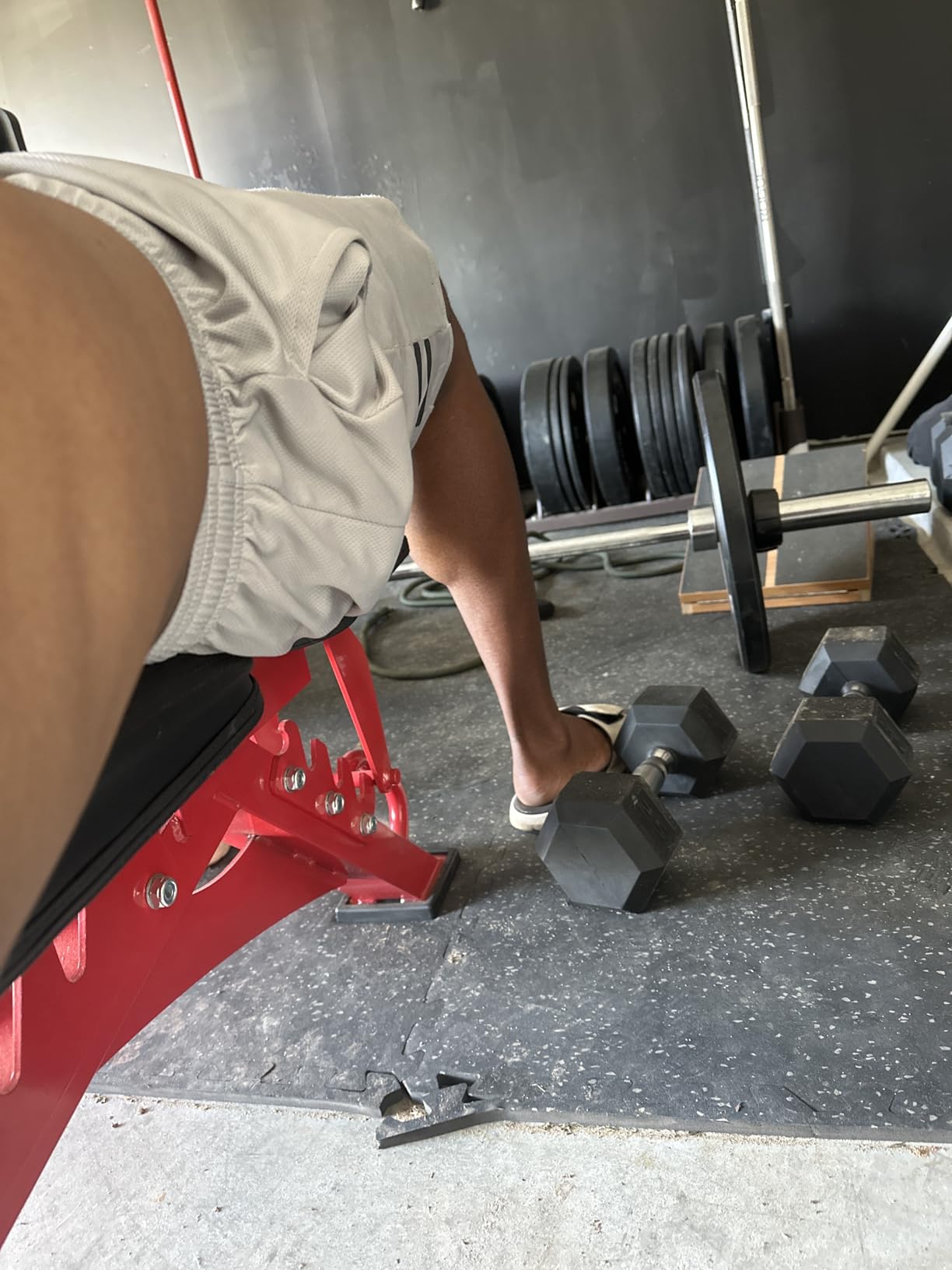 MAJOR FITNESS Weight Bench - 1300LBS Weight Capacity and 36 Adjustable Positions customer photo 2