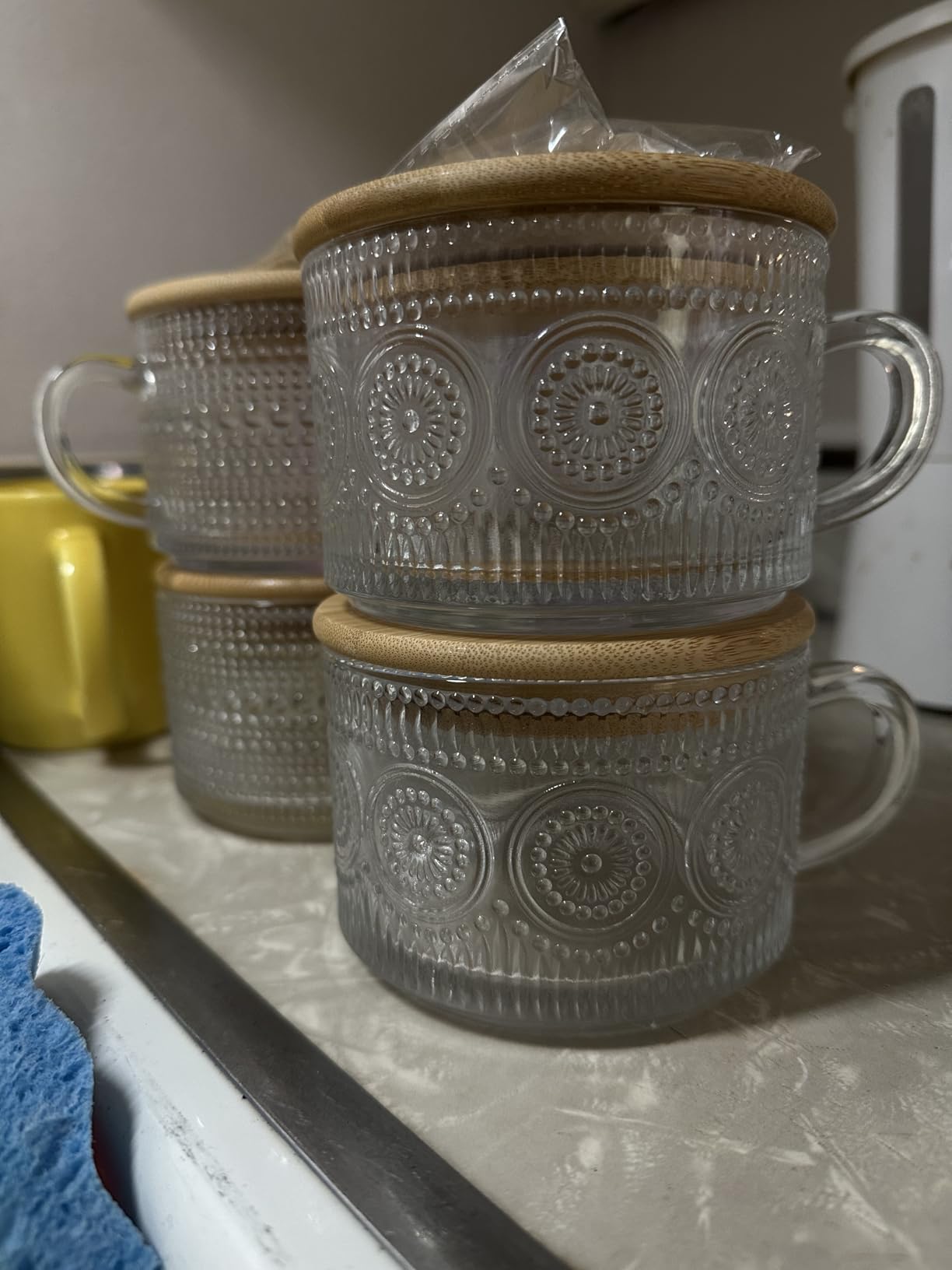 LANDNEOO 4pcs Set Vintage Coffee Mugs - 14oz Clear Embossed Glass Cups with Bamboo Lids and Spoons customer photo 1