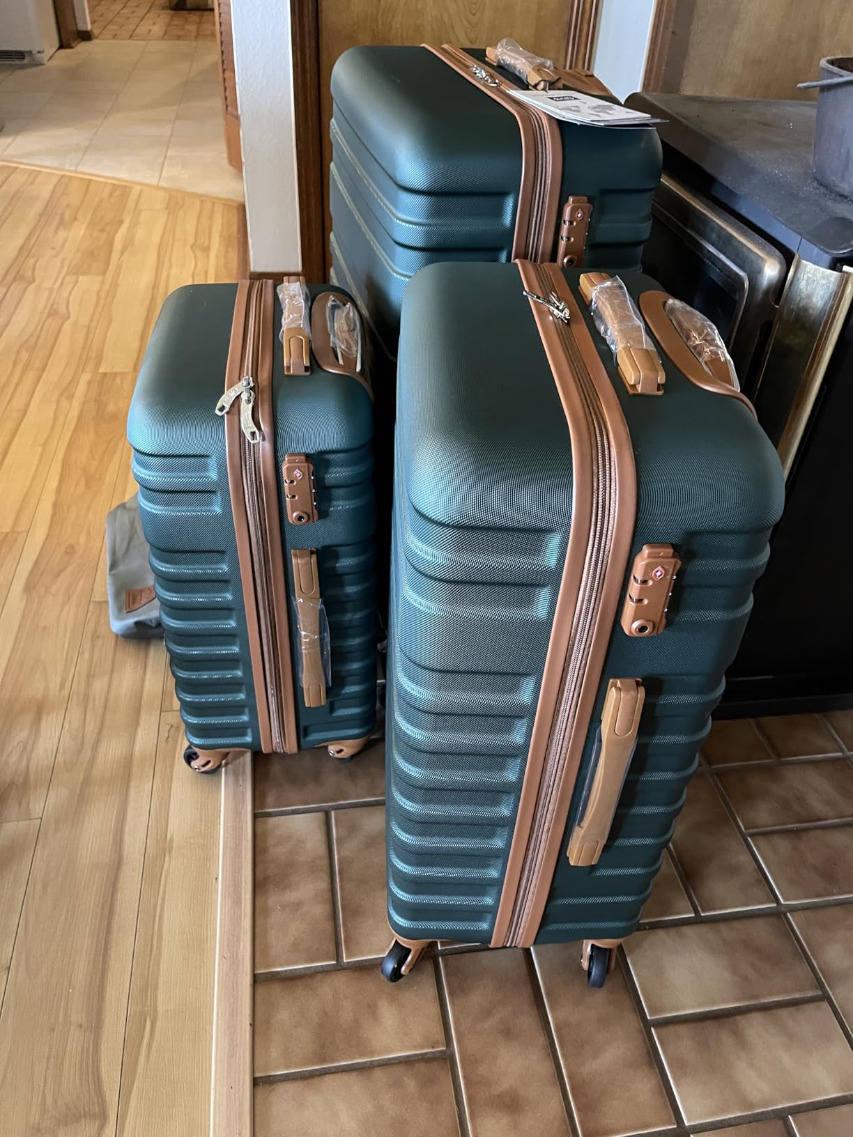 Coolife Suitcase Set 5 Piece Hardside Luggage with TSA Lock, Weekender Bag, Toiletry Bag customer photo 2
