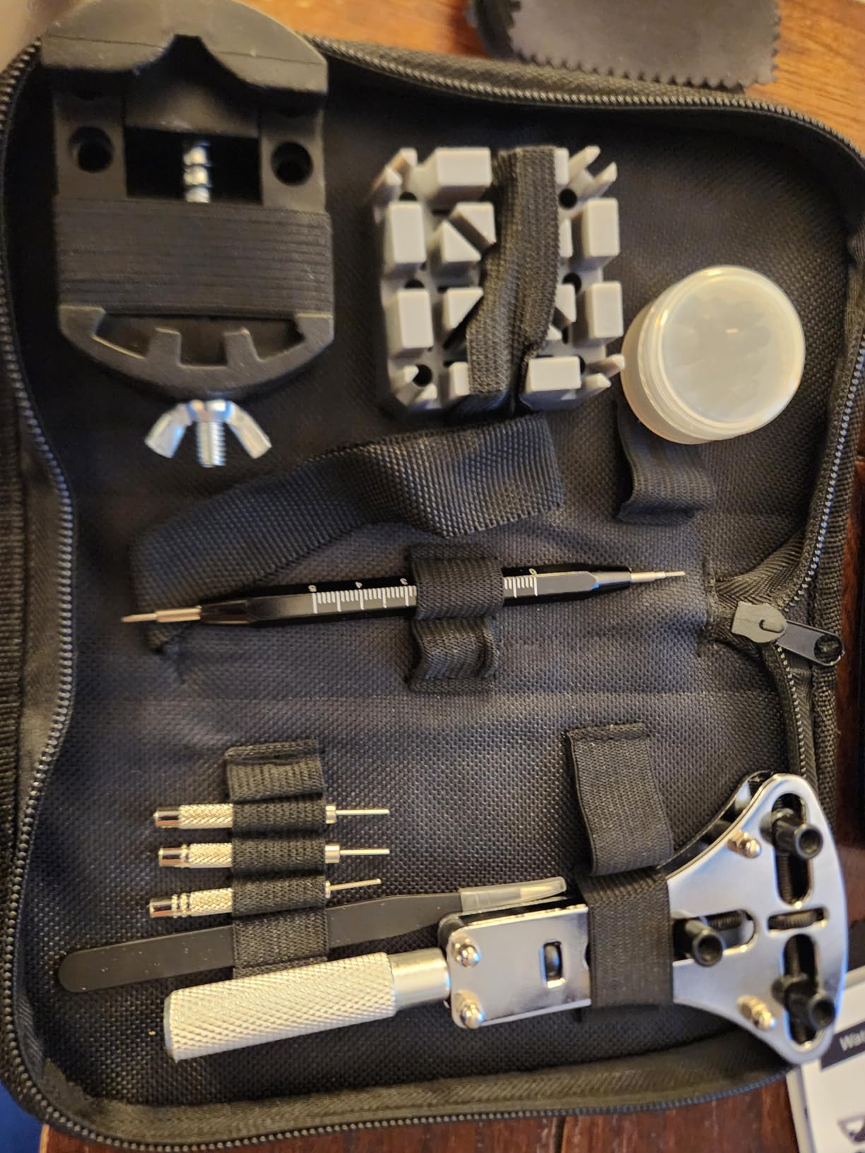 GLDCAPA Professional Watch Battery Replacement Kit, Watch Repair Tools with Carrying Case, Watch Link Removal Tool Kit, Watch Case Opener, Watch Press Set with 60pcs Watch Battery customer photo 1