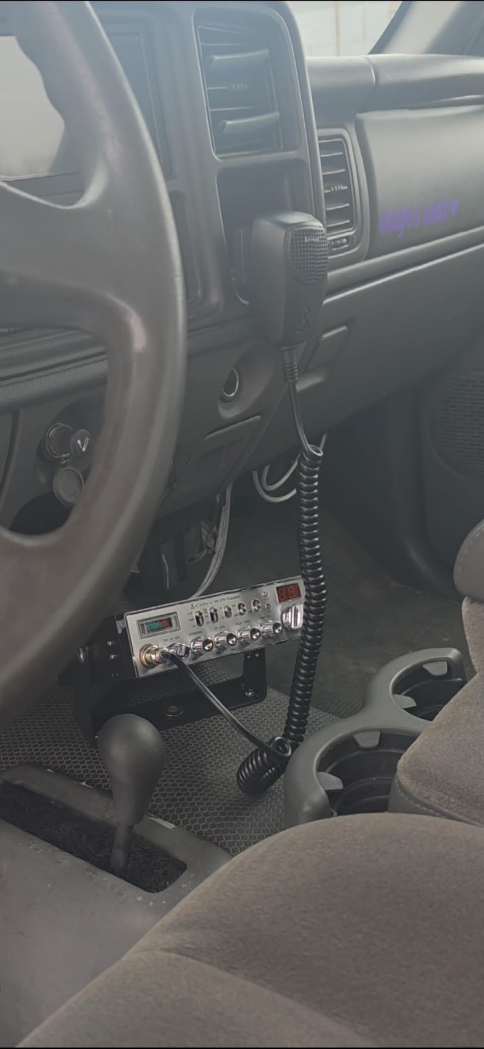 Cobra 29 LTD Classic AM/FM Professional CB Radio - Easy to Operate, Emergency Radio, Instant Channel 9, 4-Watt Output, Full 40 Channels, Adjustable Receiver and SWR Calibration, Black customer photo 1