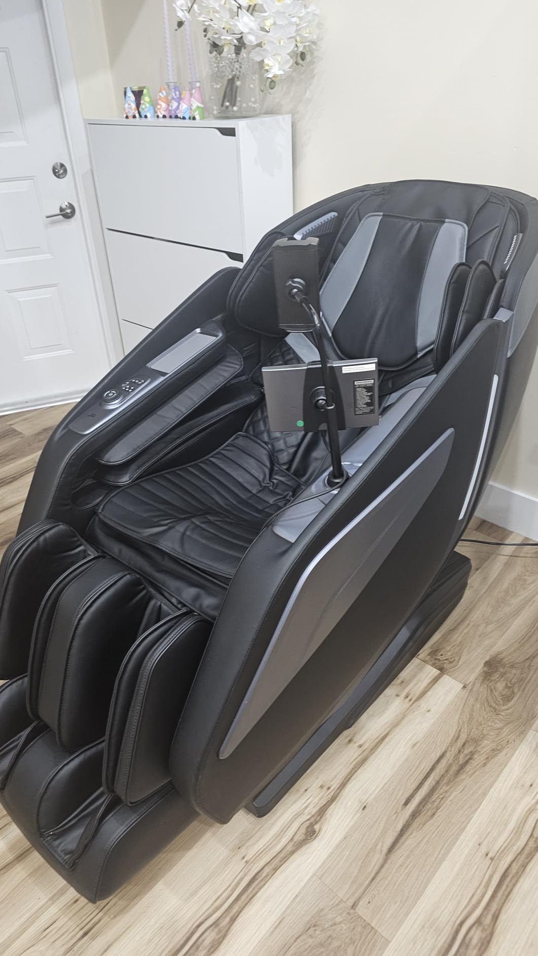 HealthRelife 4D Massage Chair Full Body, 55