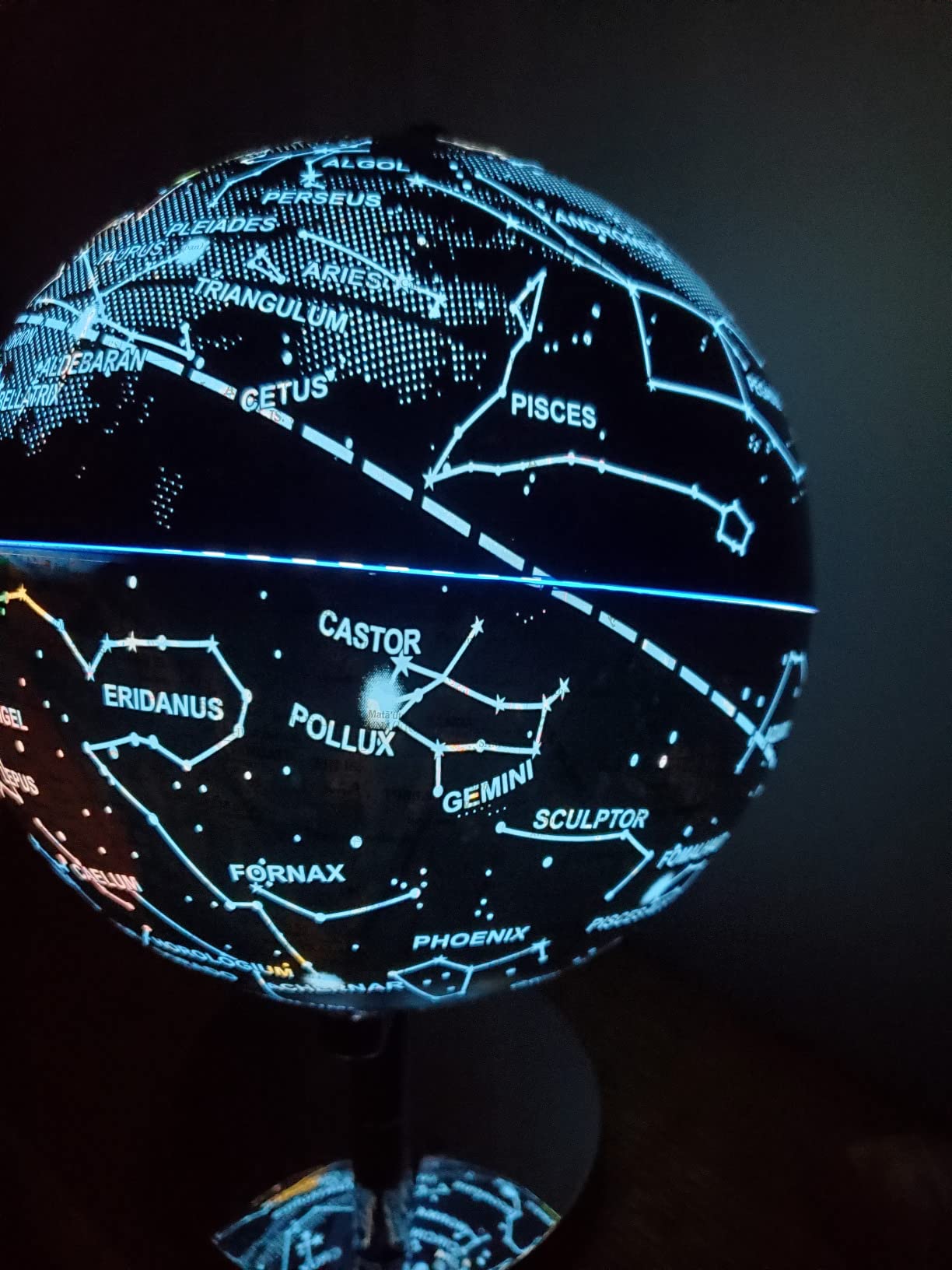 USA Toyz Illuminated Globe for Kids Learning - 3-in-1 STEM Globes of the World with Stand, Constellation Map, Built-in LED Night Light Desk Globe Lamp, Non-Tip Metal Base, 9.75