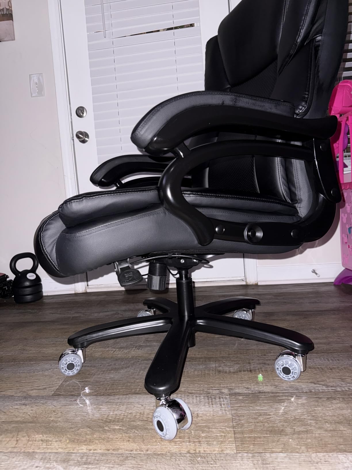 Indulgear 500lbs Big and Tall Office Chair, Heavy Duty Office Chair for Heavy People, High Back Executive Desk Chair with Adjustable Lumbar Support,Quiet Rubber Wheel,Pocket Spring Cushion customer photo 2