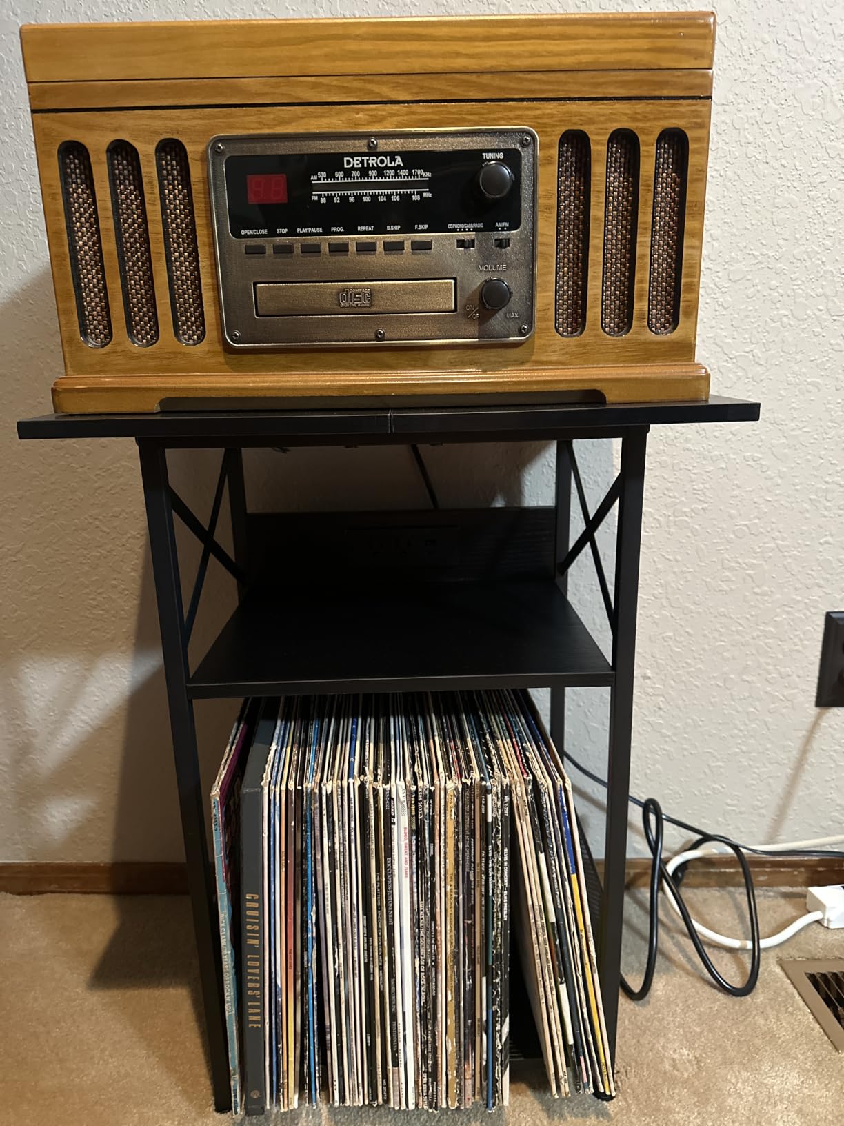 AMHANCIBLE Record Player Stand with Charging Station, Turntable Stand with Storage Cabinet, 3 Tier End Table Hold Up to 100 Albums, Record Table for Vinyl, Living Room, Rustic Brown, HETCD01BR-1 customer photo 1