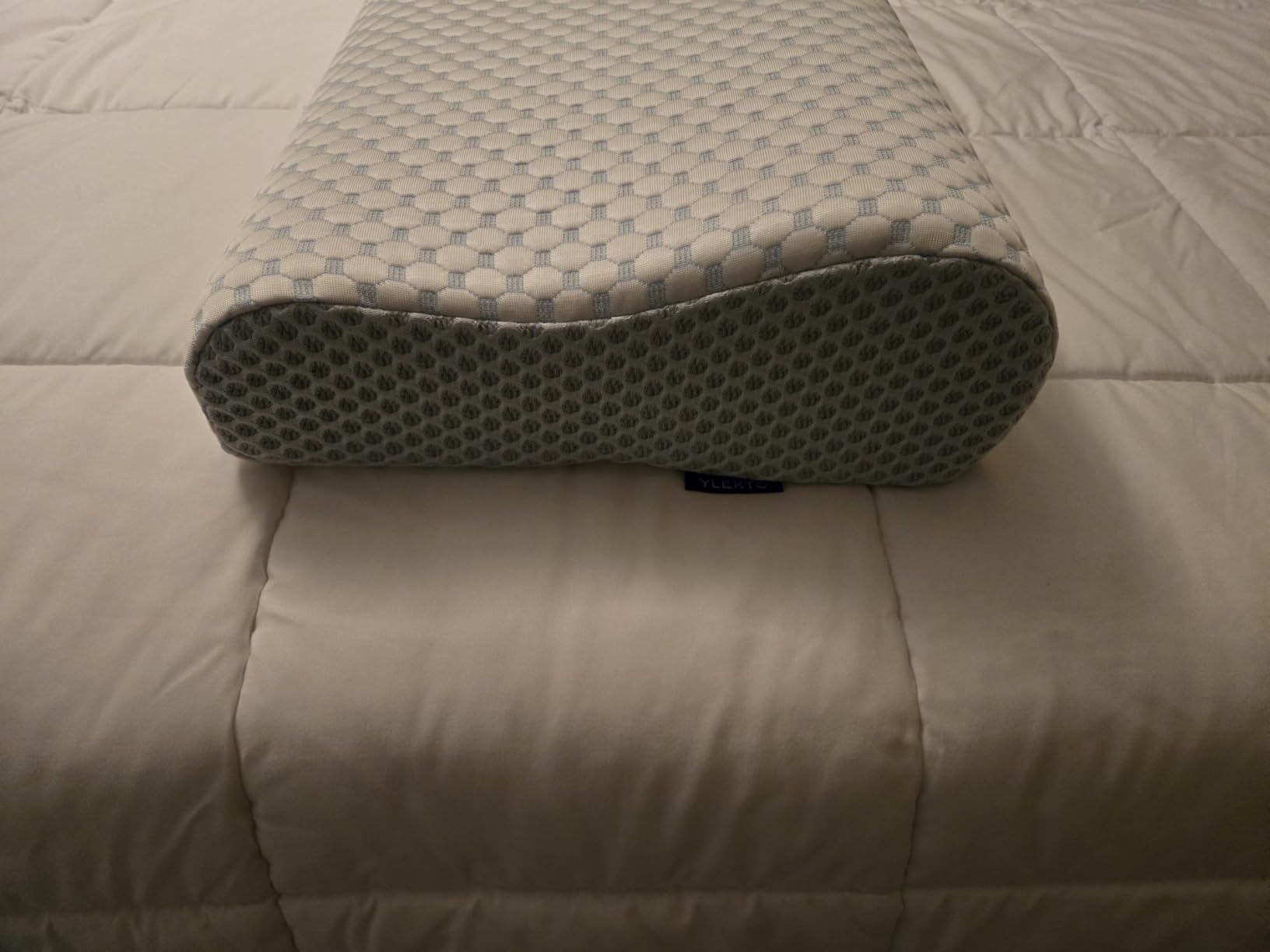Cervical Pillow for Neck Pain Relief, Contour Memory Foam Pillows for Sleeping, Ergonomic Pillow Cooling Pillow Bed Pillow Neck Support for Side Back Stomach Sleepers customer photo 2