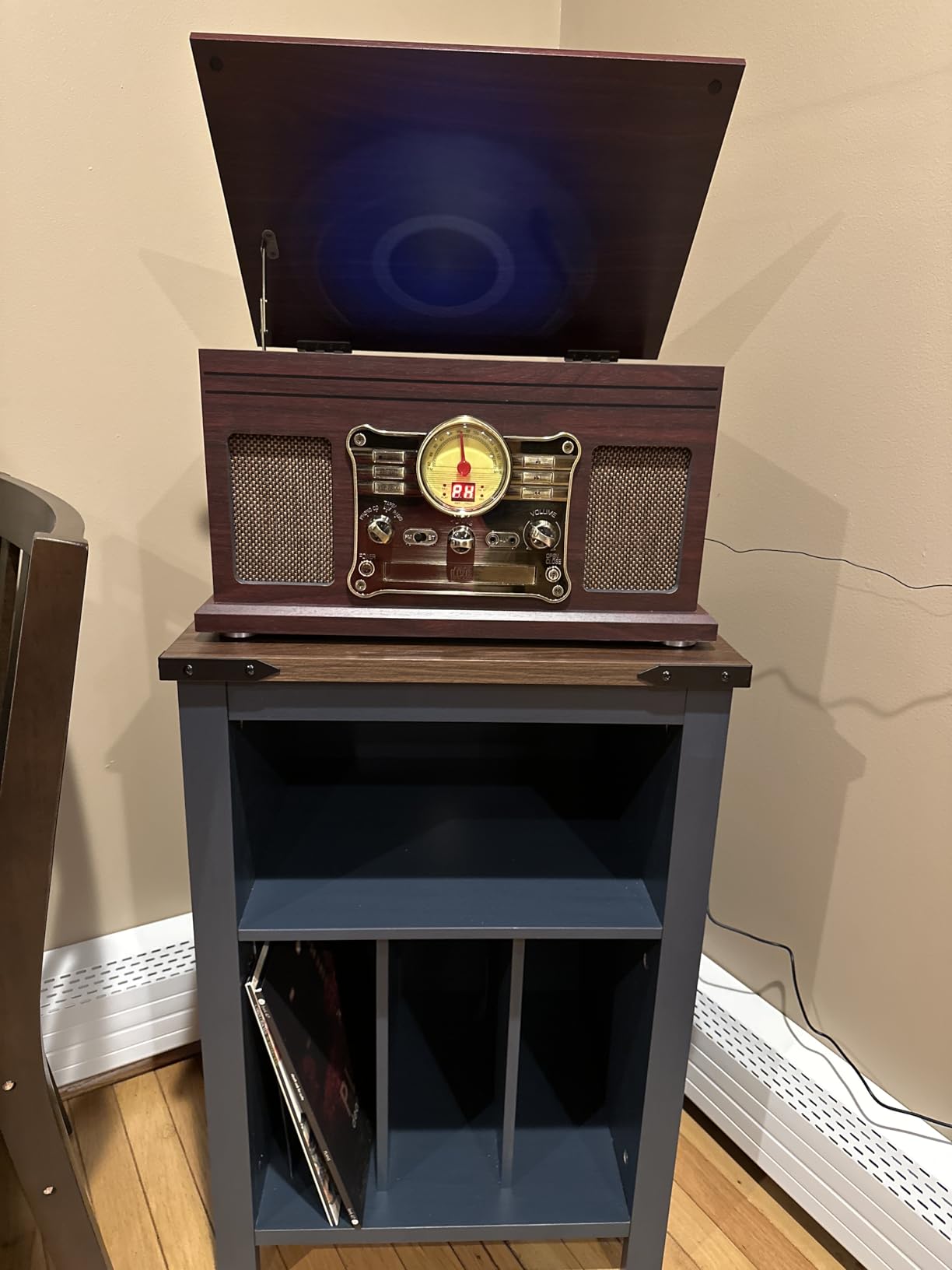 Joaxswe Record Player Stand with Vinyl Record Storage,Rustic Brown Record Player Table Holds up to 160 Albums,Large Wood Turntable Stand Cabinet Dispaly Shelf for Living Room,Bedroom,Office customer photo 2