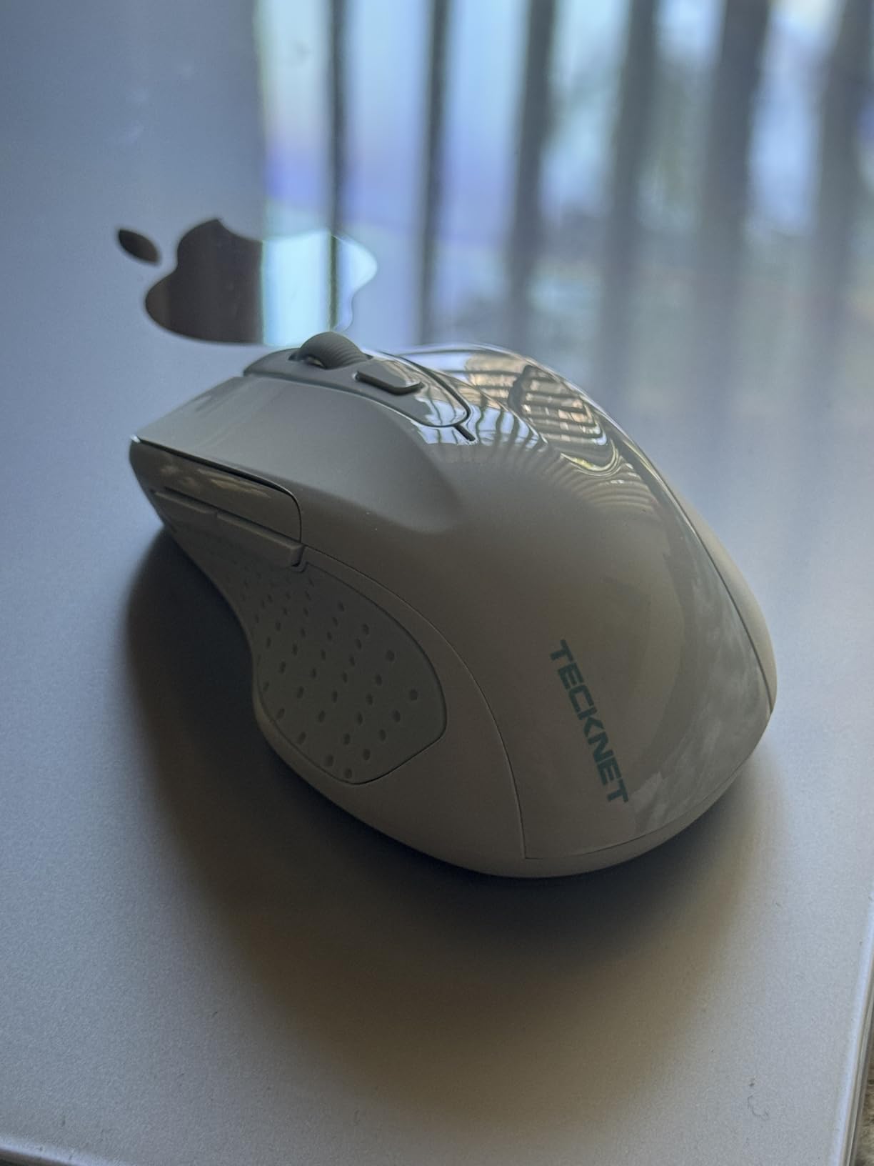 TECKNET Wireless Mouse, BT 5.0/2.4G, Rechargeable 6-DPI Silent, Grey | Bluetooth 5.0/3.0 & USB A, 2-Device Easy Switch, Wide OS Compatible, 6 Buttons, 6-DPI up to 4800, Ergonomic for S to M Hands customer photo 1