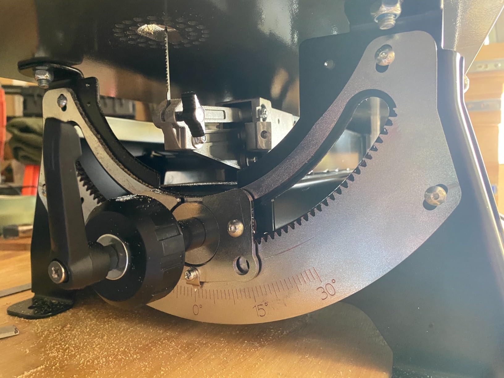 BUCKTOOL 22-Inch Scroll Saw, 1/5 HP 1.3A Power Scroll Saws for Woodworking | 360-1550 RPM Variable Speed, 27 x 13-Inch Worktable, Beveling Arm and 15/18 TPI Pinless Scroll Saw Blades for Angled Cuts customer photo 2