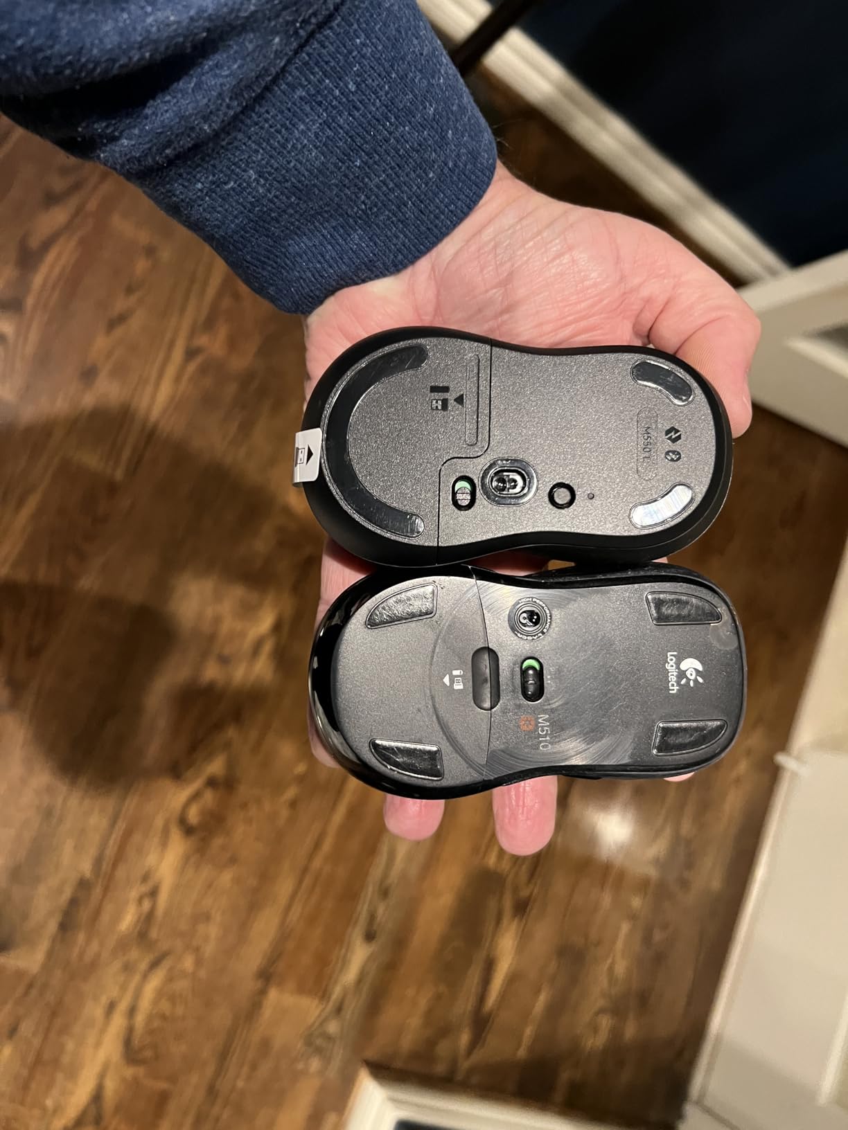 Logitech Signature M550 L Full Size Wireless Mouse Large Sized - Black | For Large Sized Hands, 2-Year Battery, Silent Clicks, Multi-Device Compatibility customer photo 1