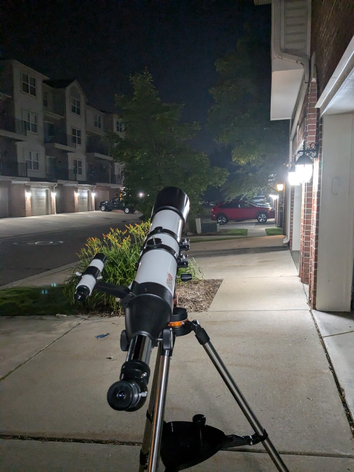 Telescope for Adults High Powered, 90mm 800mm Astronomy Refractor - Portable Professional Telescope for Adults & Beginners, Fully Multi-Coated, Stainless Steel Tripod, Phone Adapter & Carry Bag customer photo 2